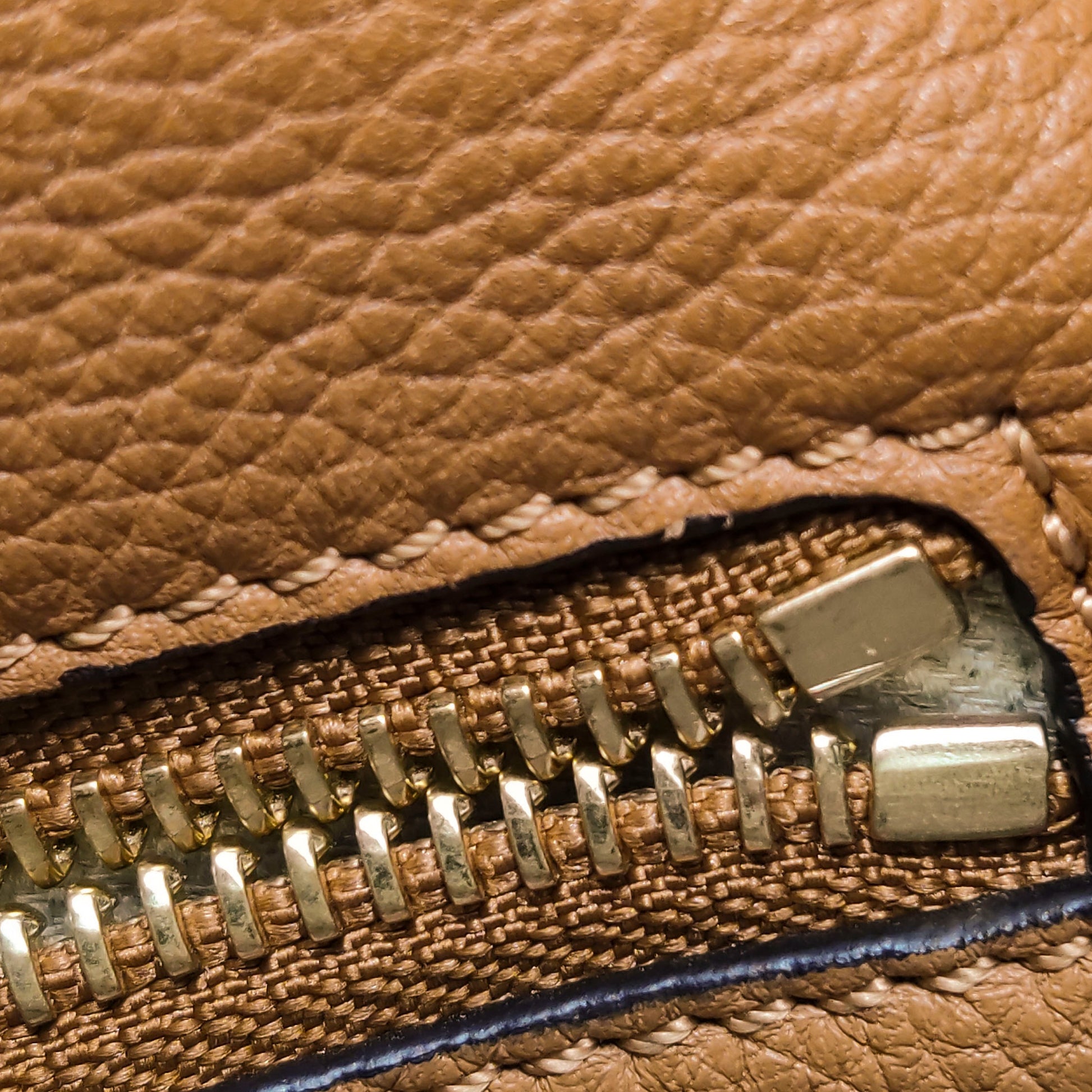 Loewe Puzzle Small Grained Caramel