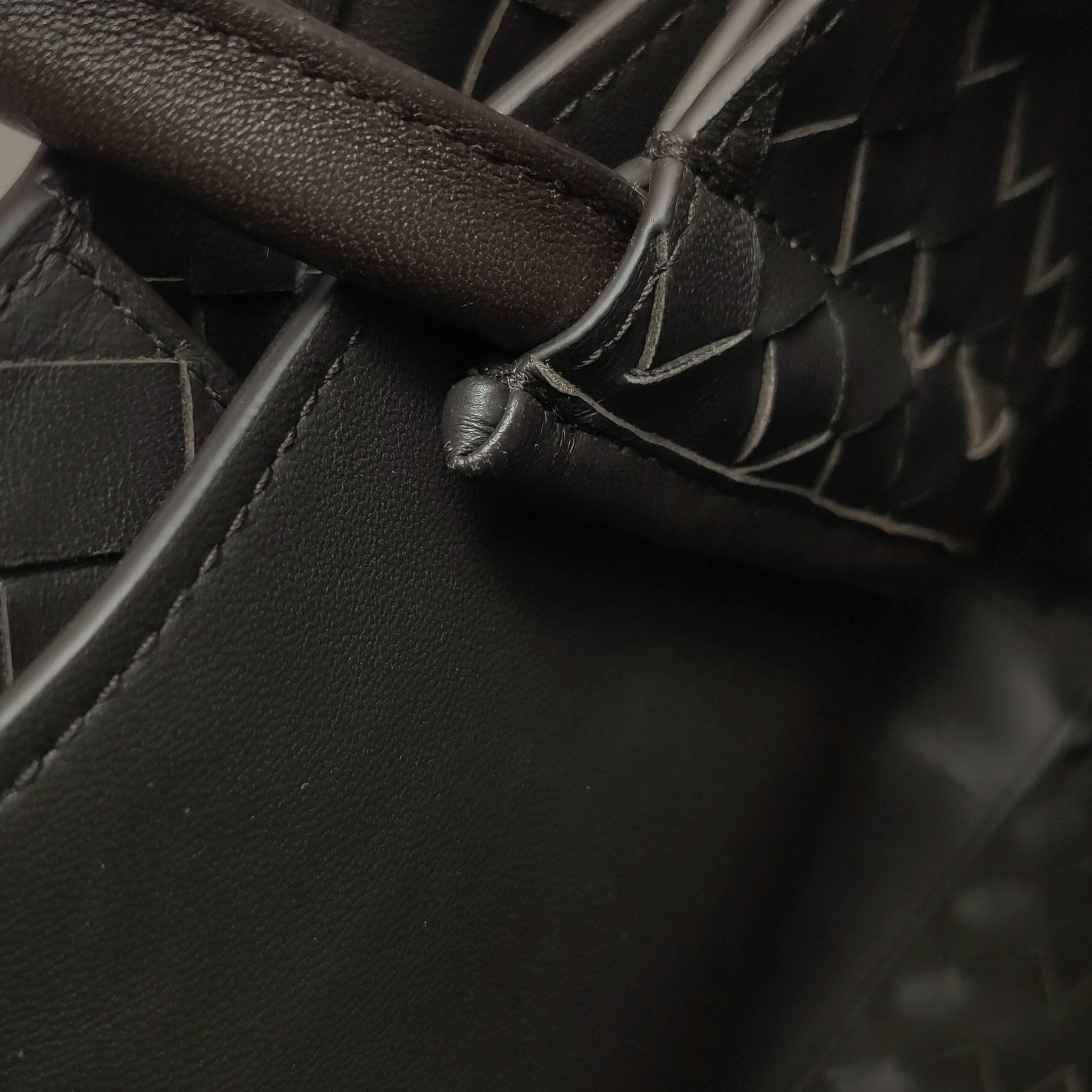 Bottega Veneta Andiamo Medium Fondant