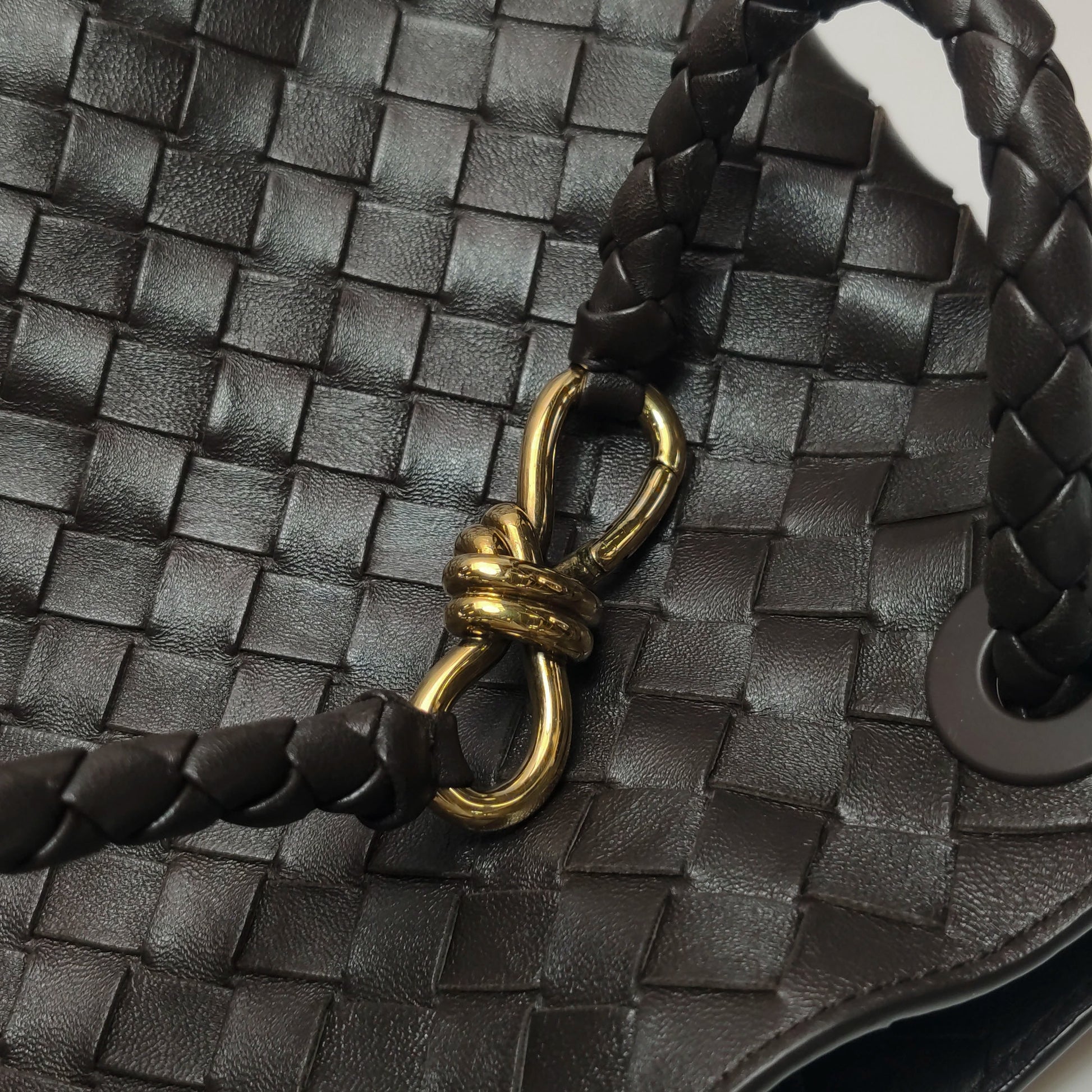 Bottega Veneta Andiamo Medium Fondant