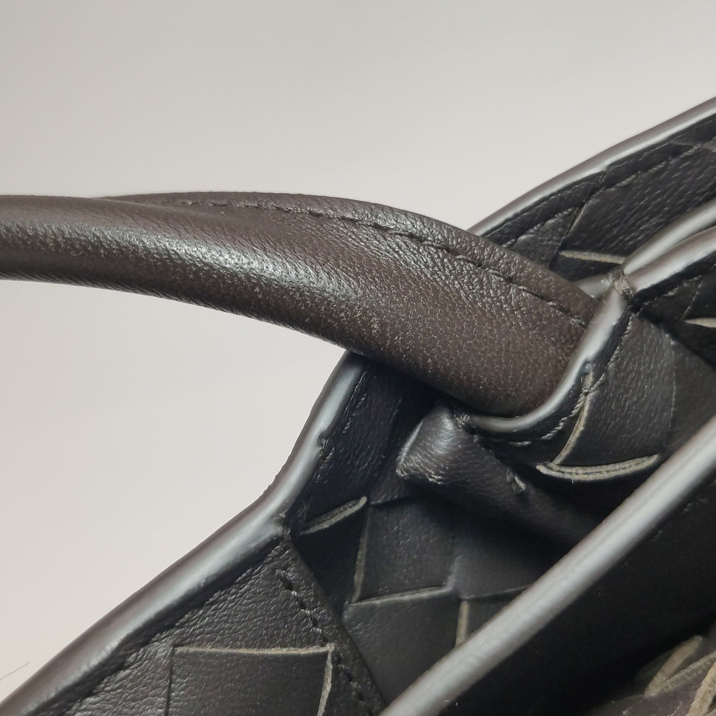 Bottega Veneta Andiamo Medium Fondant