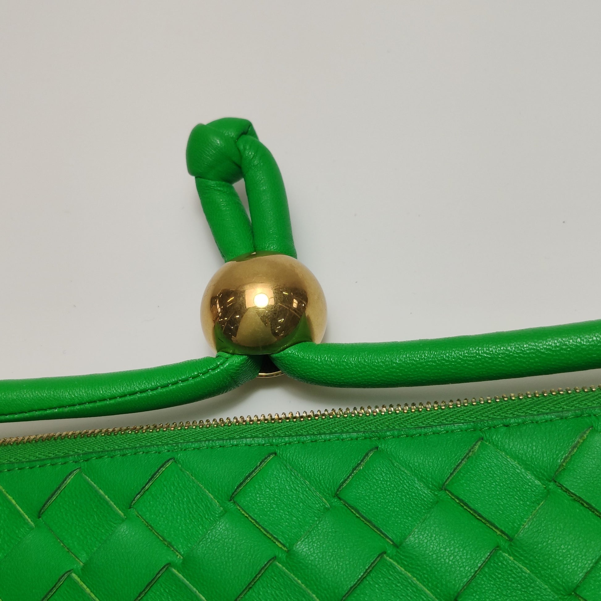Bottega Veneta Turn Medium