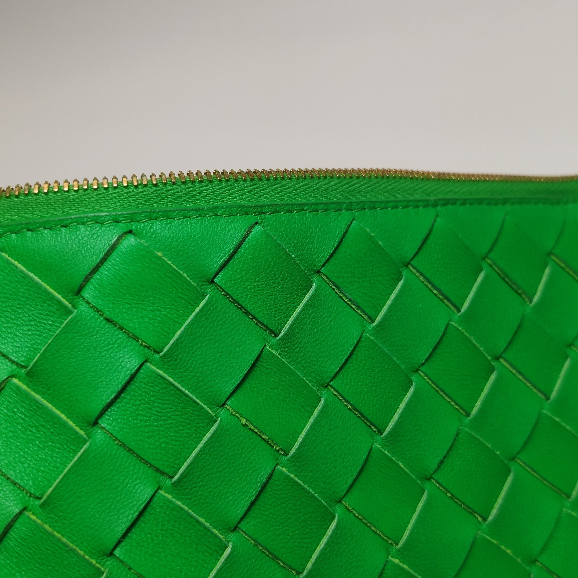 Bottega Veneta Turn Medium