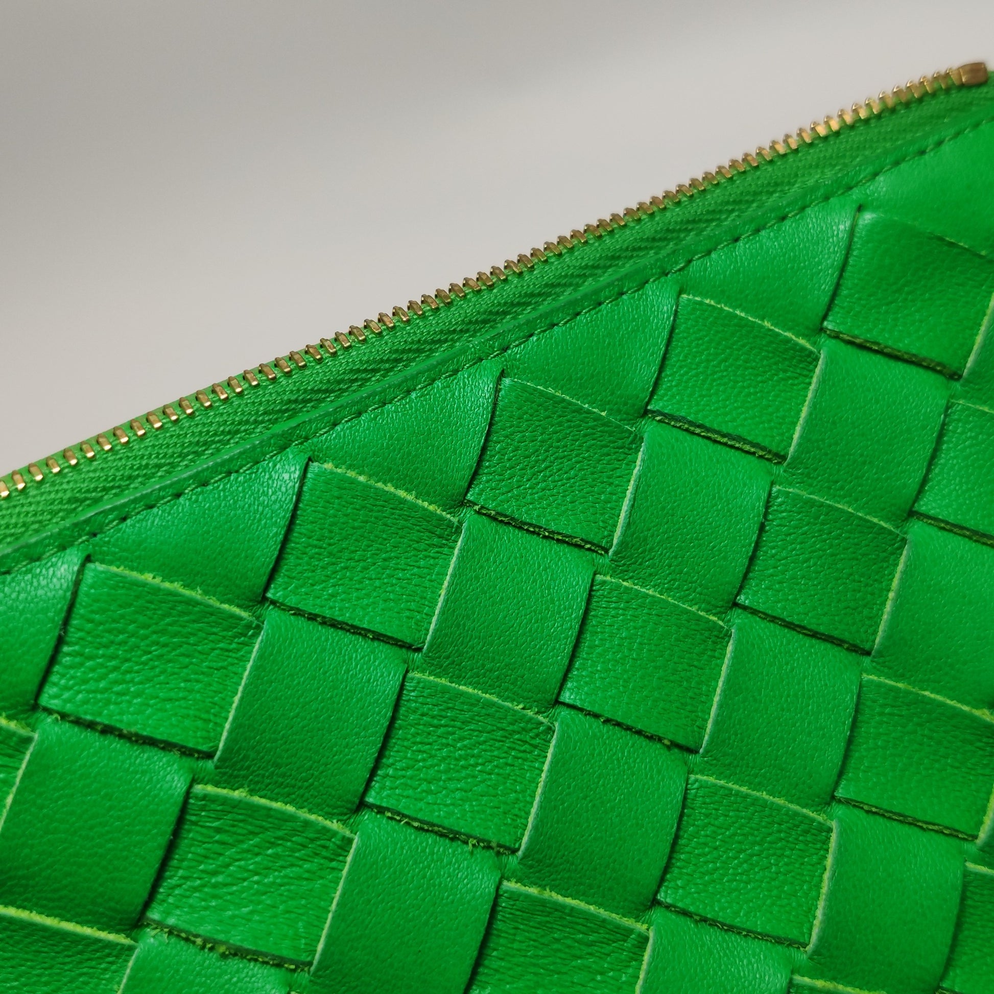 Bottega Veneta Turn Medium