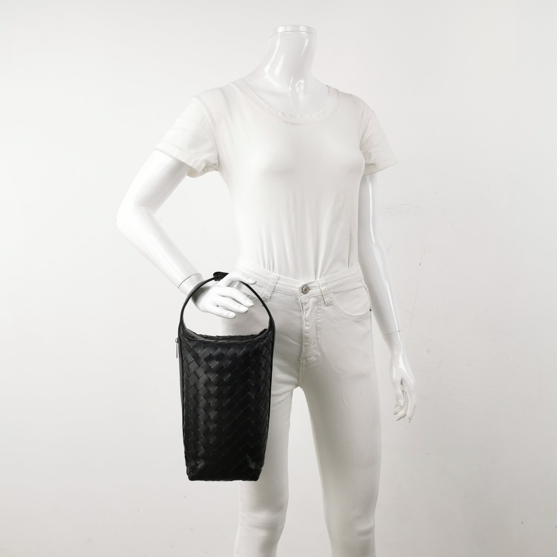Bottega Veneta Vertical Wallace