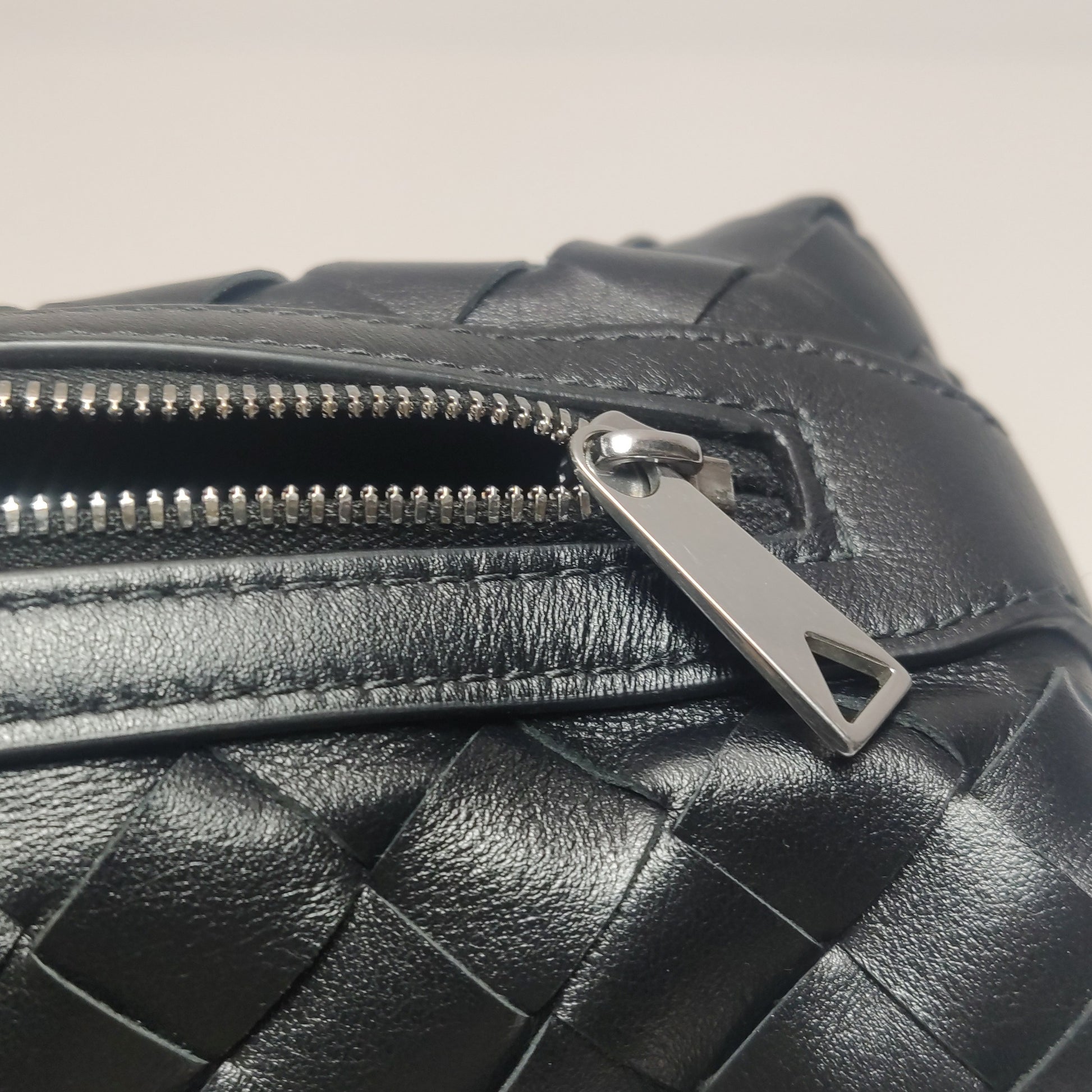 Bottega Veneta Vertical Wallace