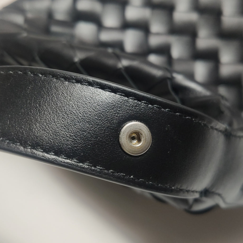 Bottega Veneta Vertical Wallace