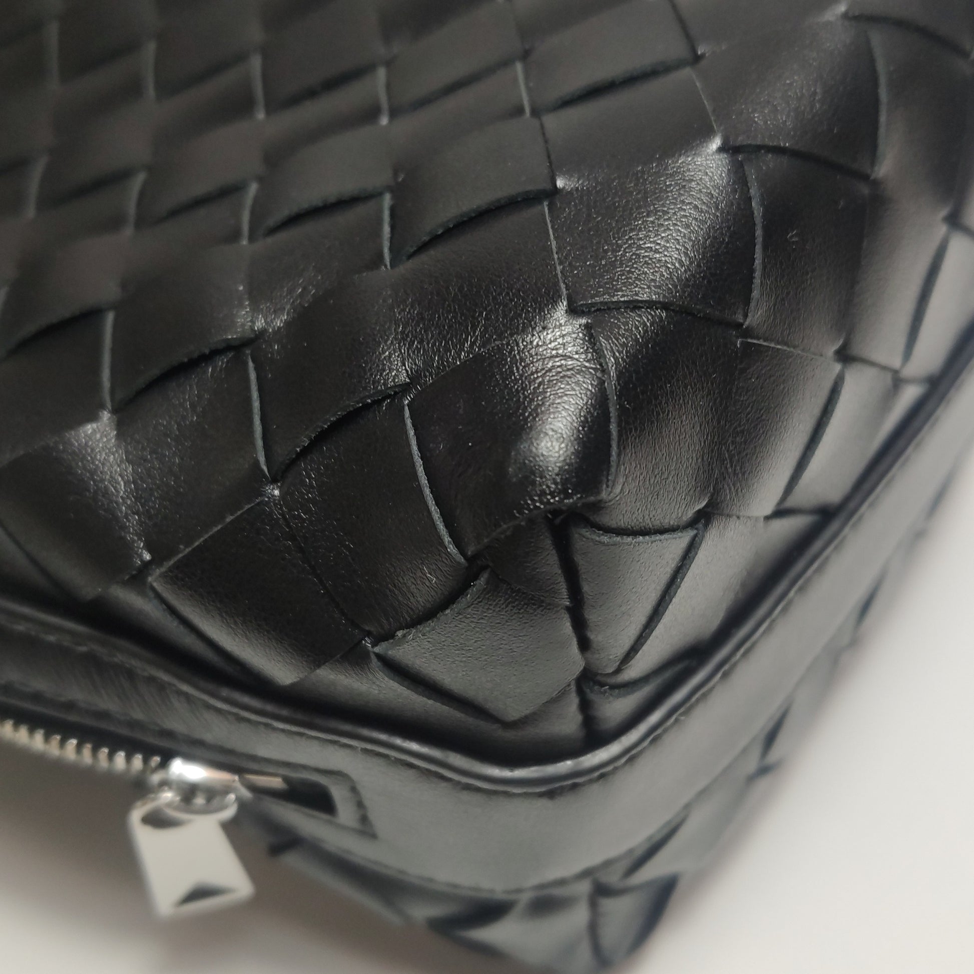 Bottega Veneta Vertical Wallace