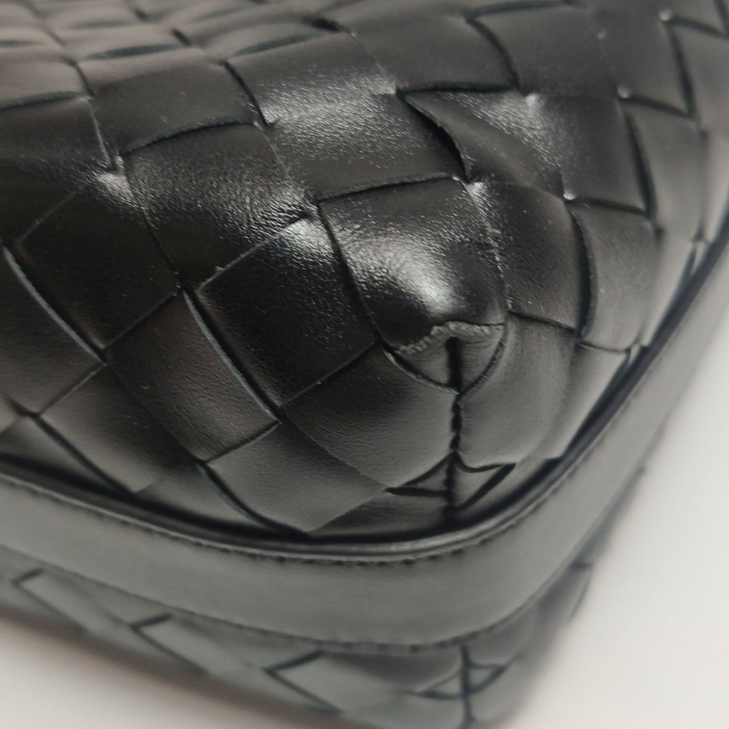 Bottega Veneta Vertical Wallace