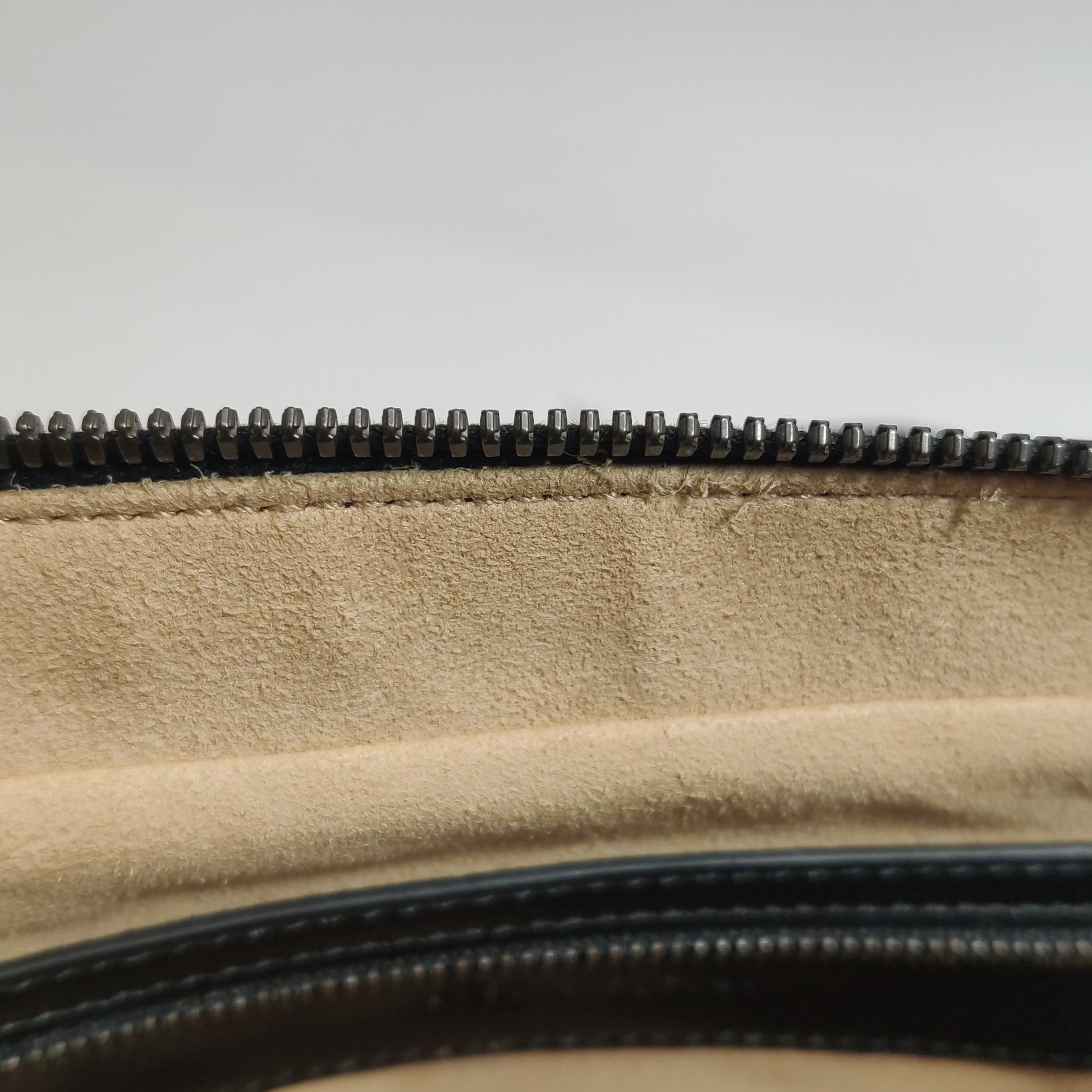 Gucci Marmont East West Top Handle Medium