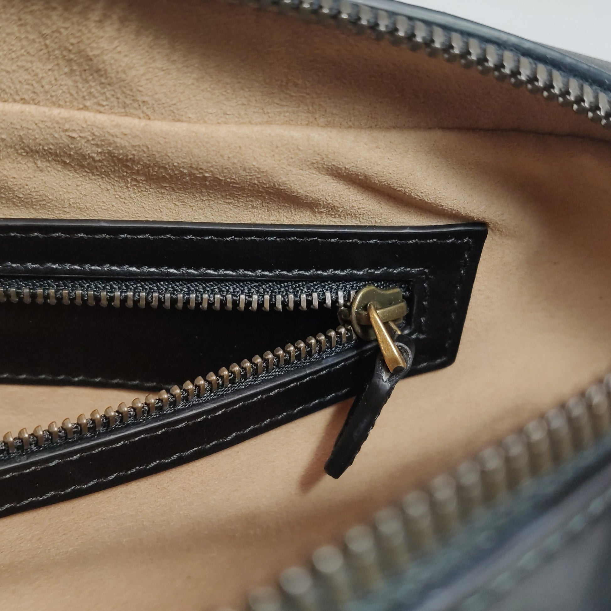 Gucci Marmont East West Top Handle Medium