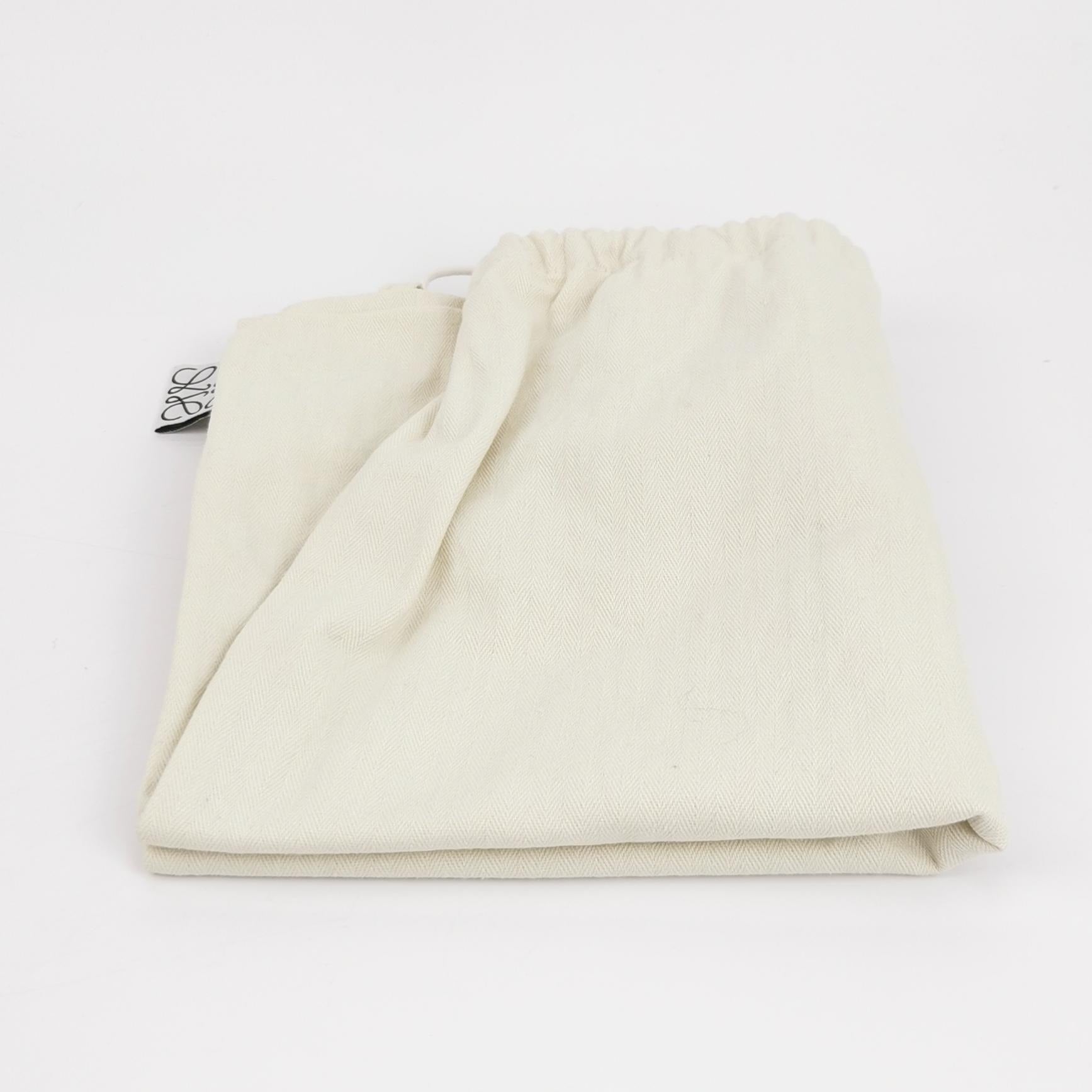Loewe Puzzle Hobo