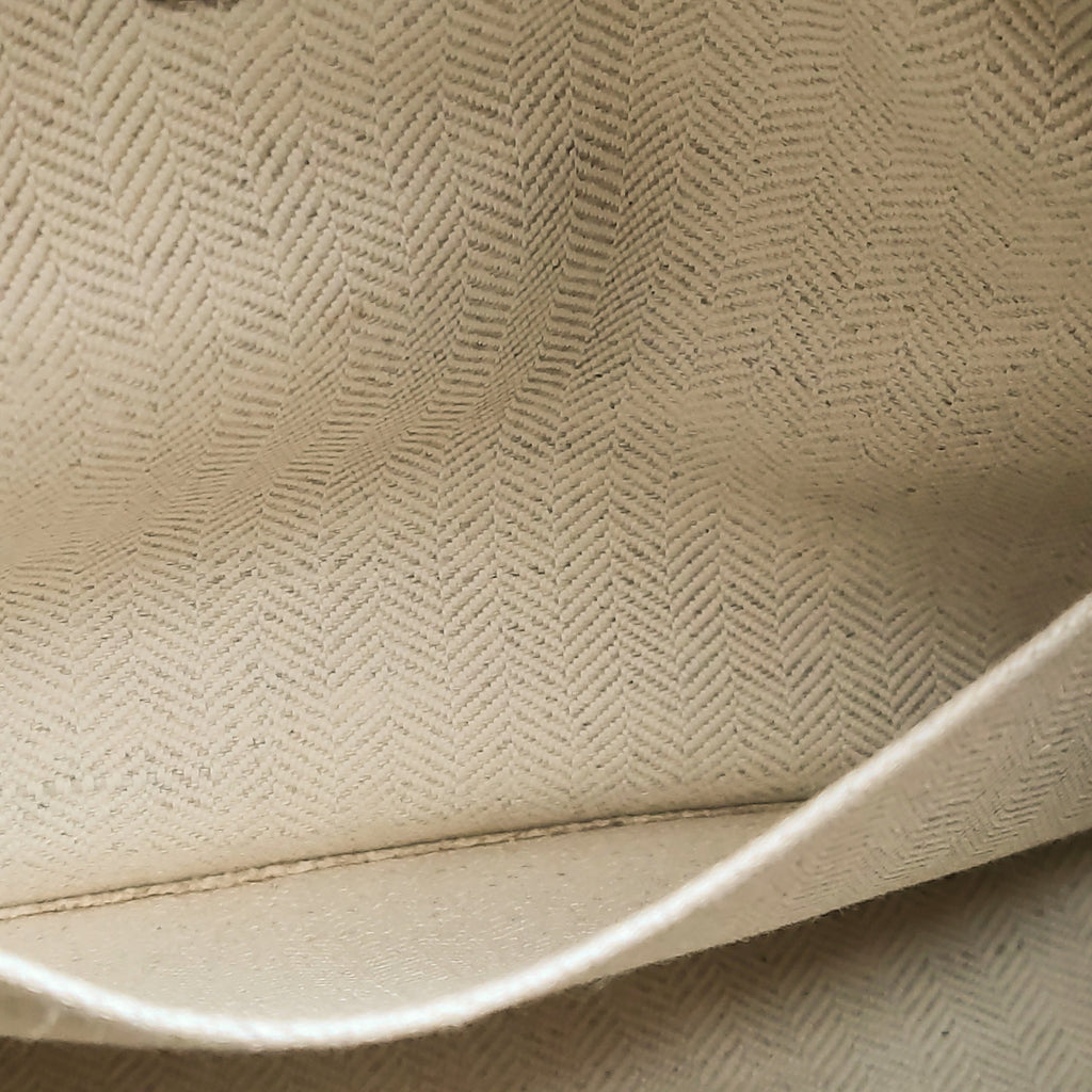 Loewe Puzzle Hobo