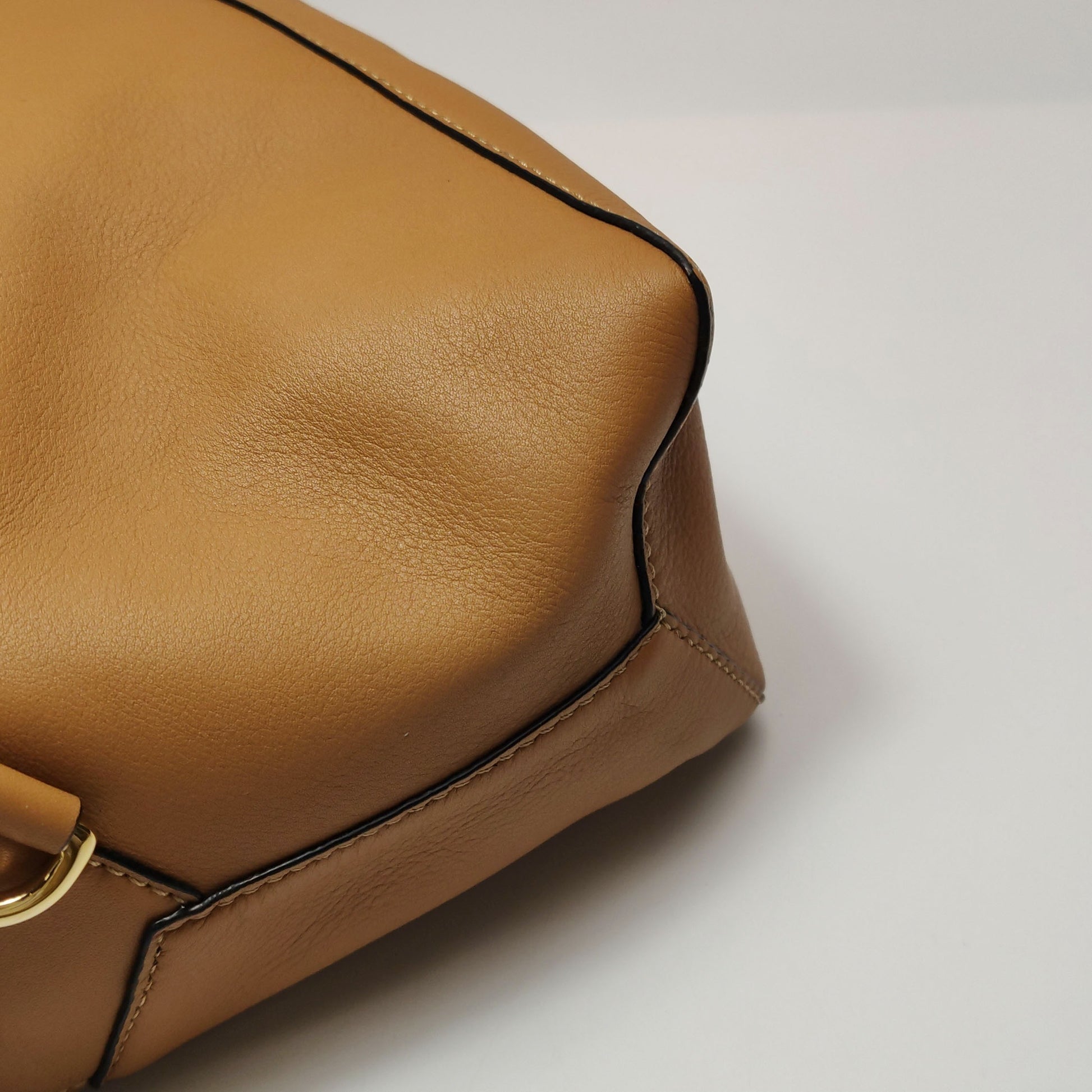 Loewe Puzzle Hobo