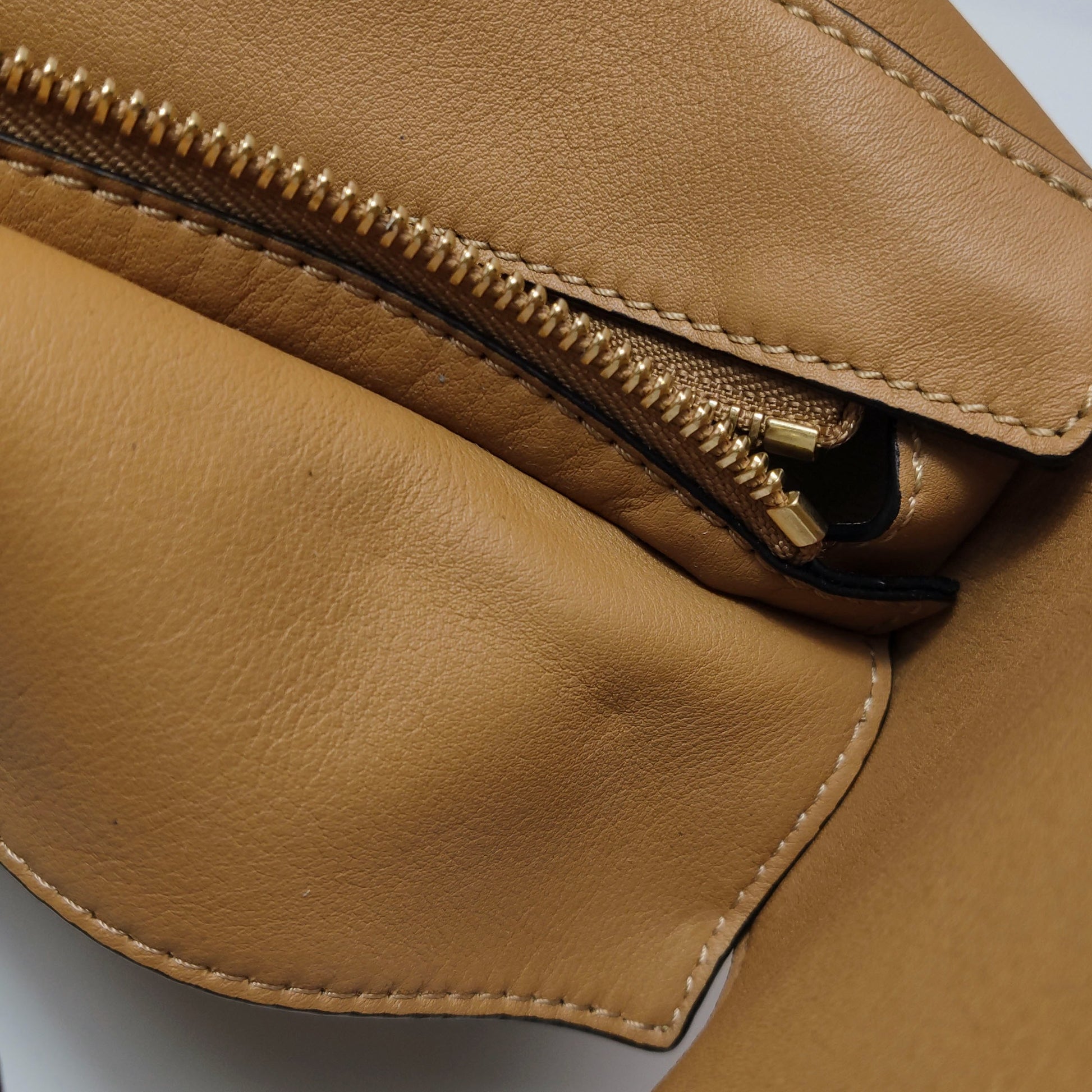 Loewe Puzzle Hobo