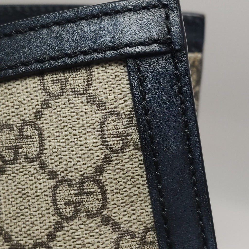 Gucci Padlock Medium Supreme Monogram