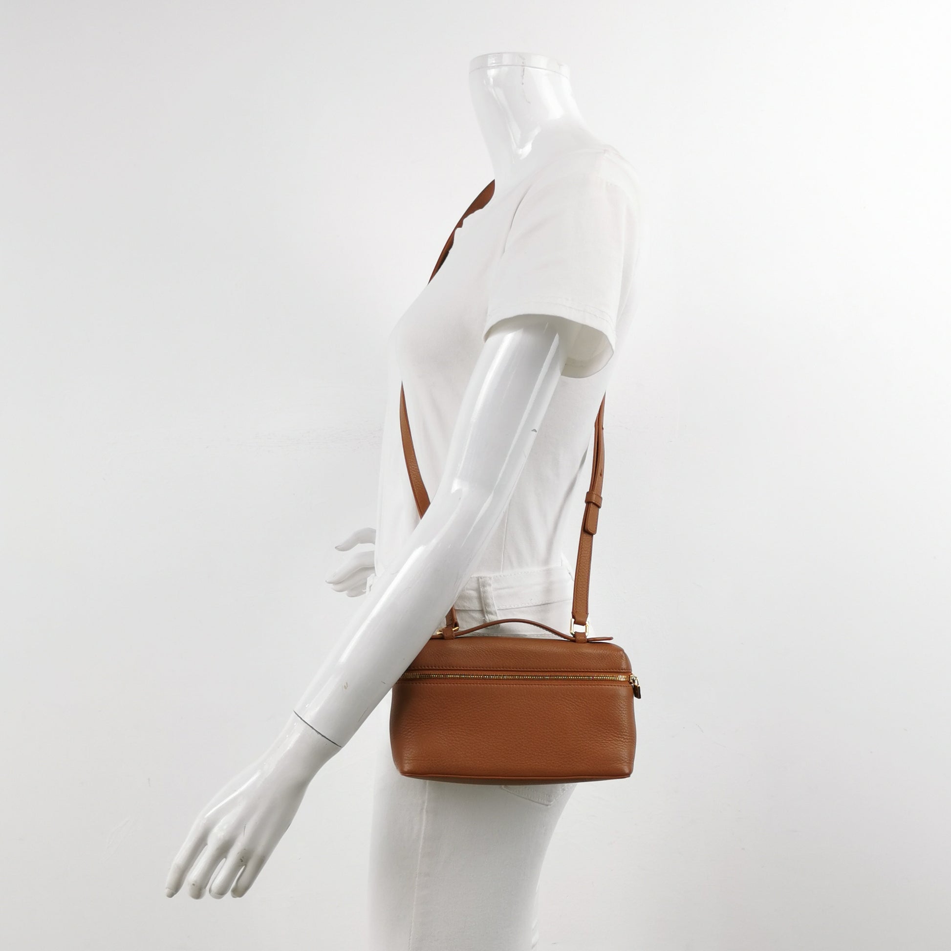Loro Piana Extra Pocket L19 Tan