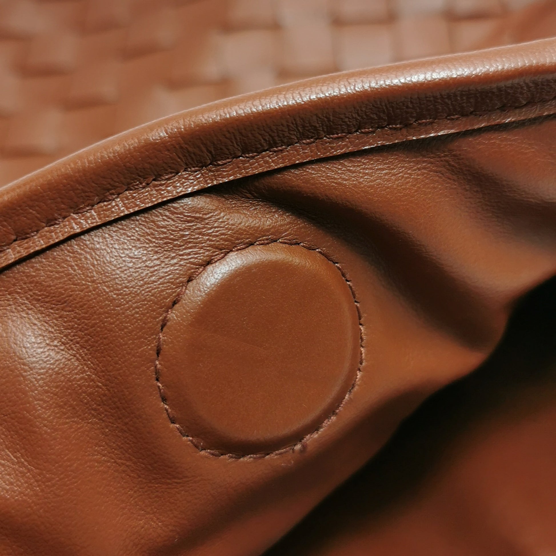 Bottega Veneta Hop Small Barolo