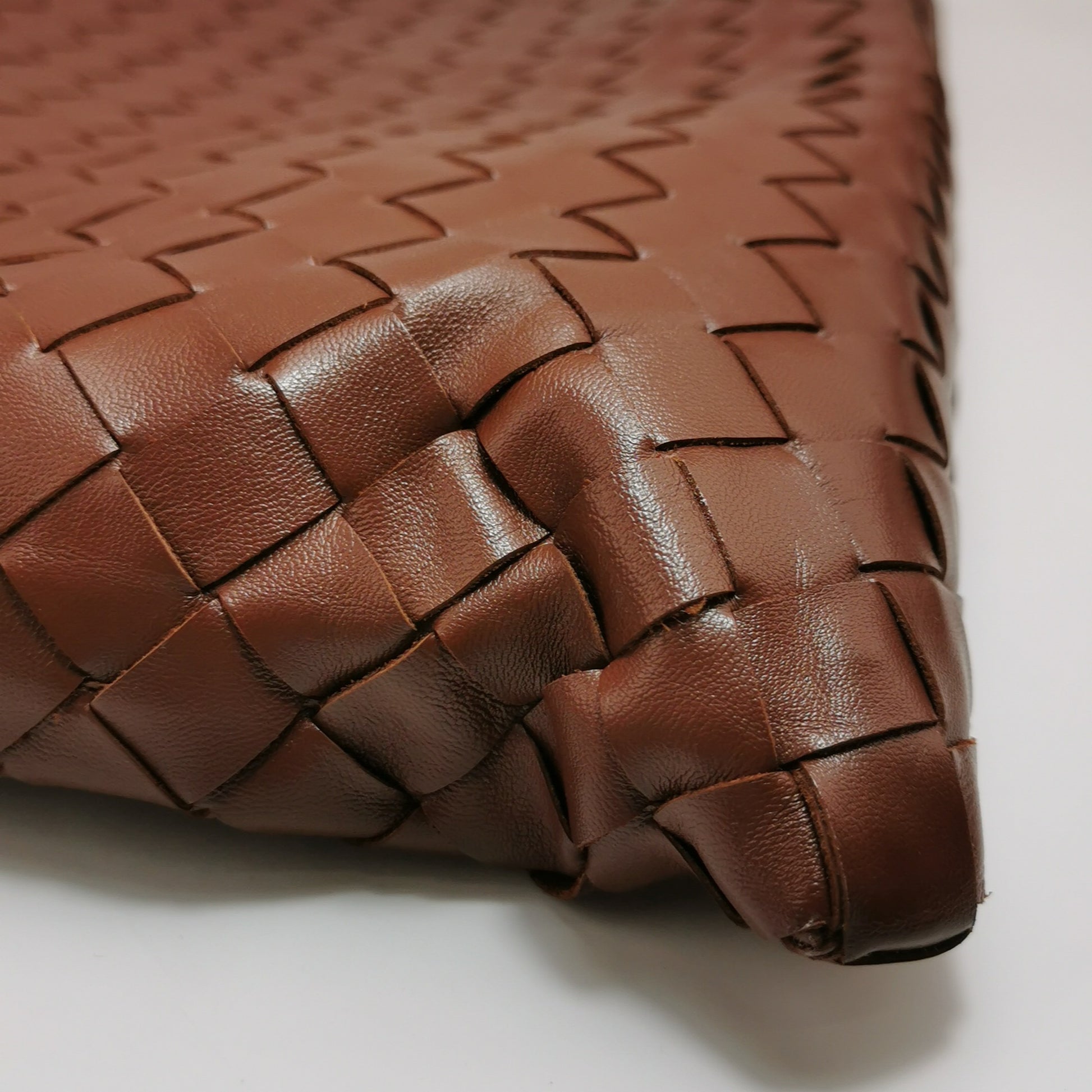 Bottega Veneta Hop Small Barolo