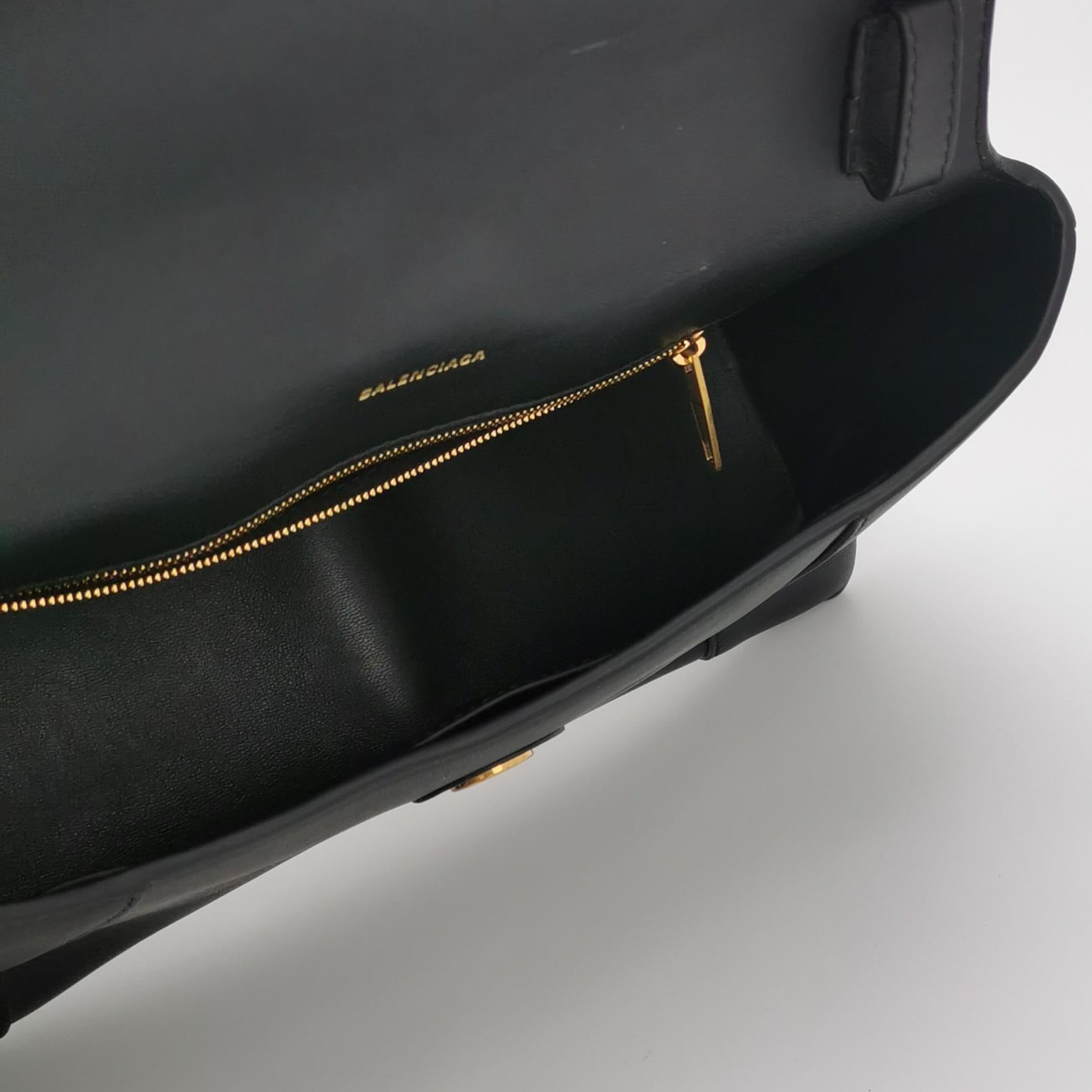 Balenciaga Downtown Medium