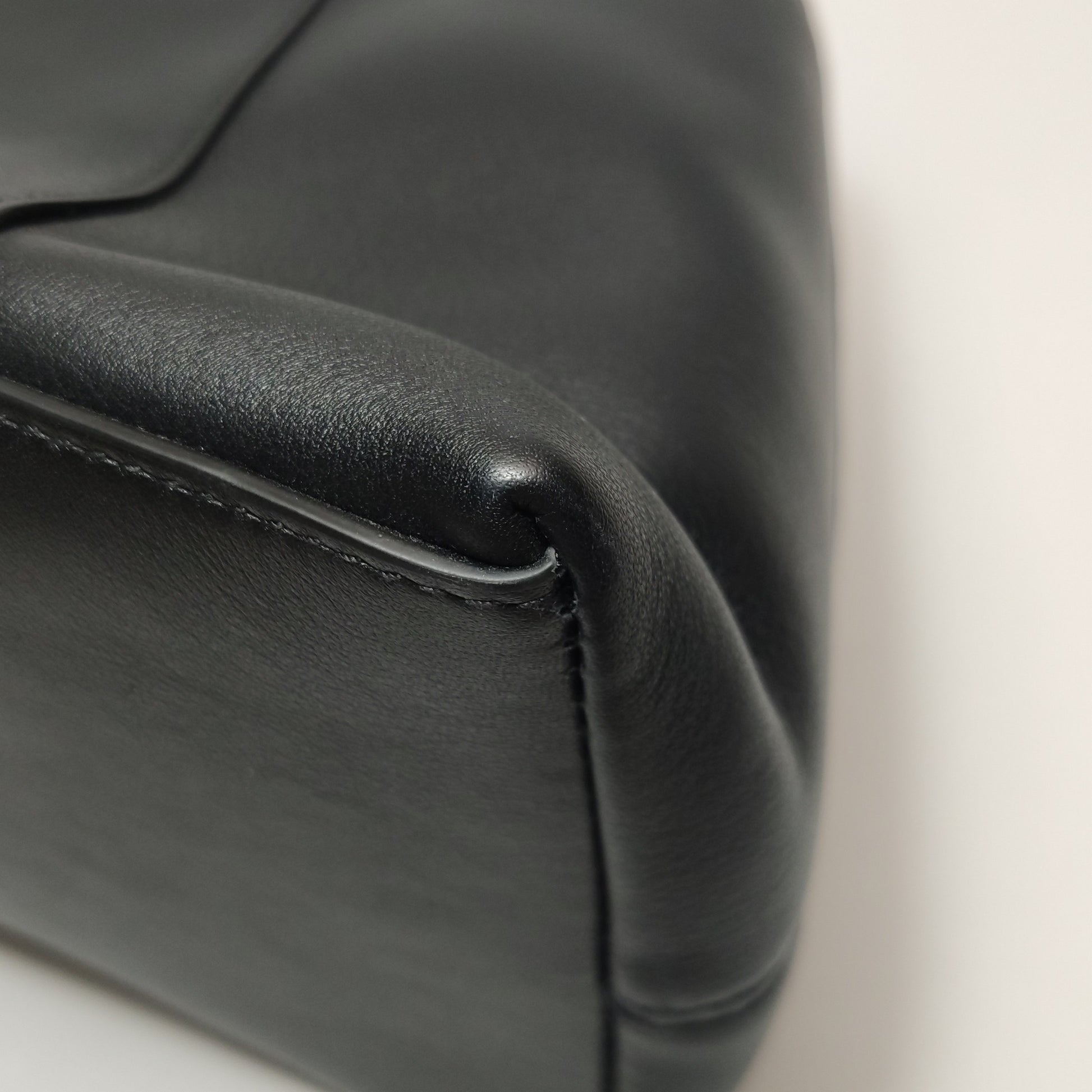 Balenciaga Downtown Medium