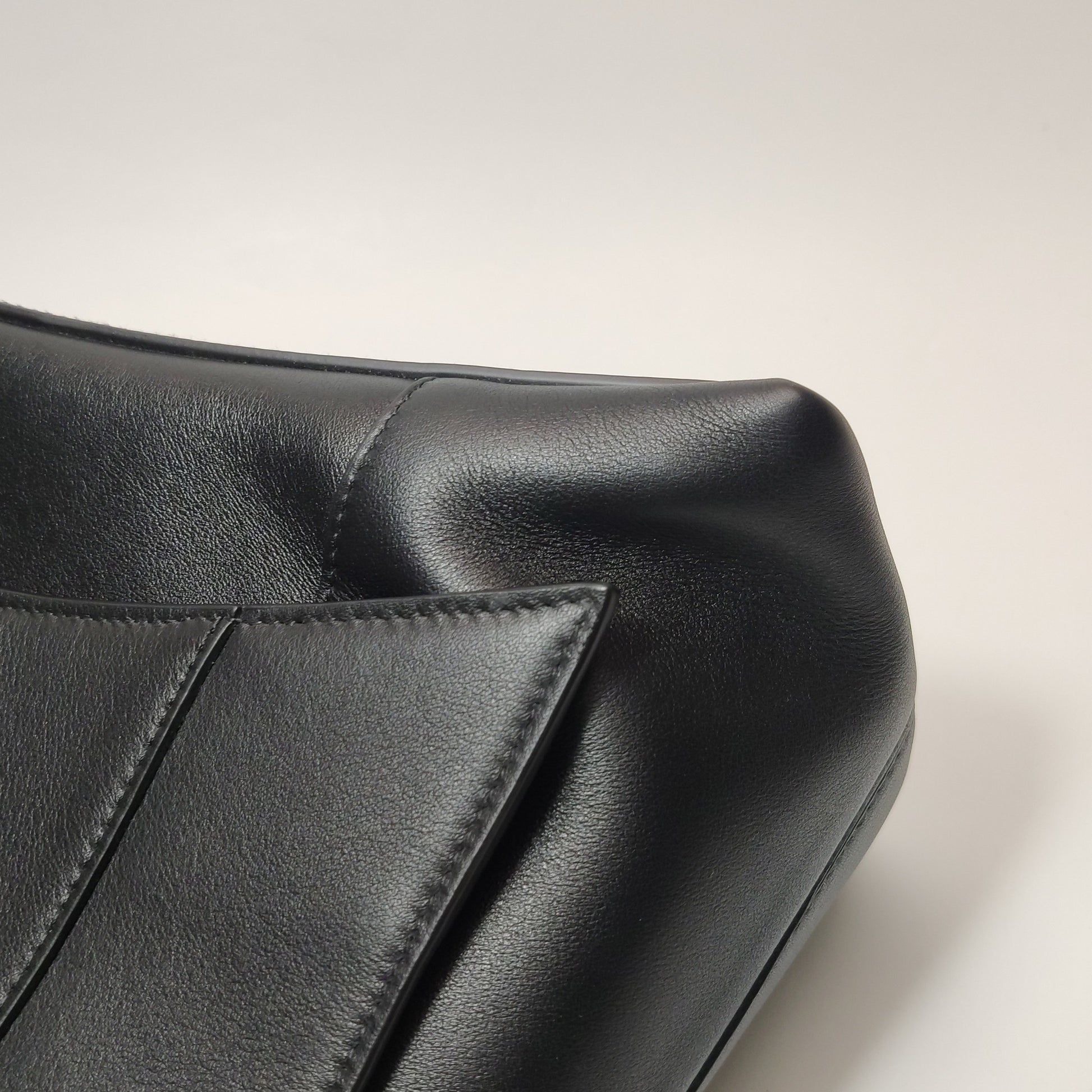Balenciaga Downtown Medium