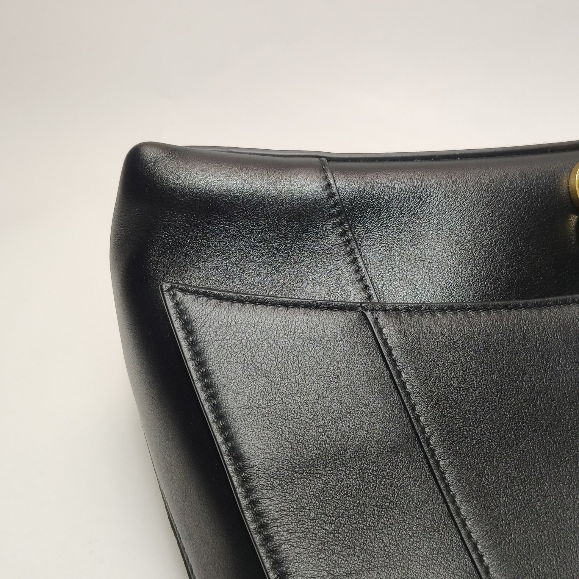 Balenciaga Downtown Medium
