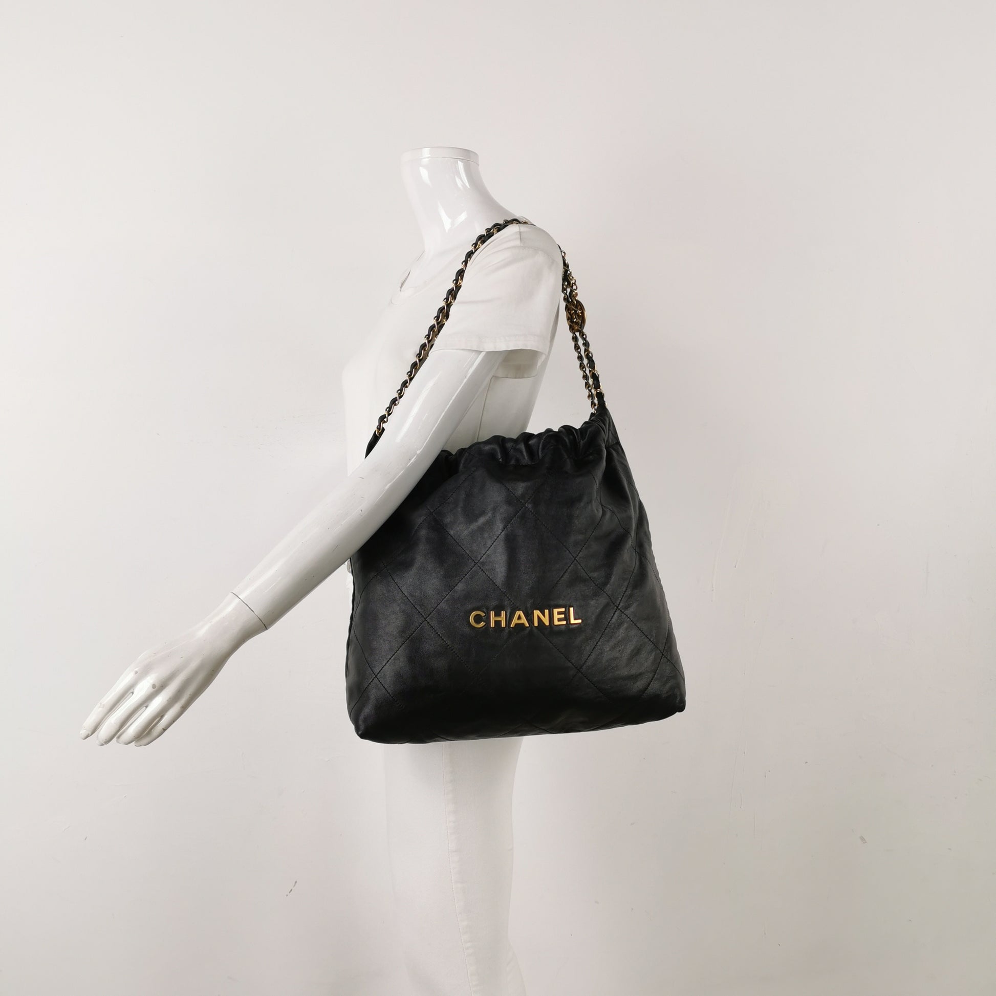 Chanel 22 Medium Calfskin