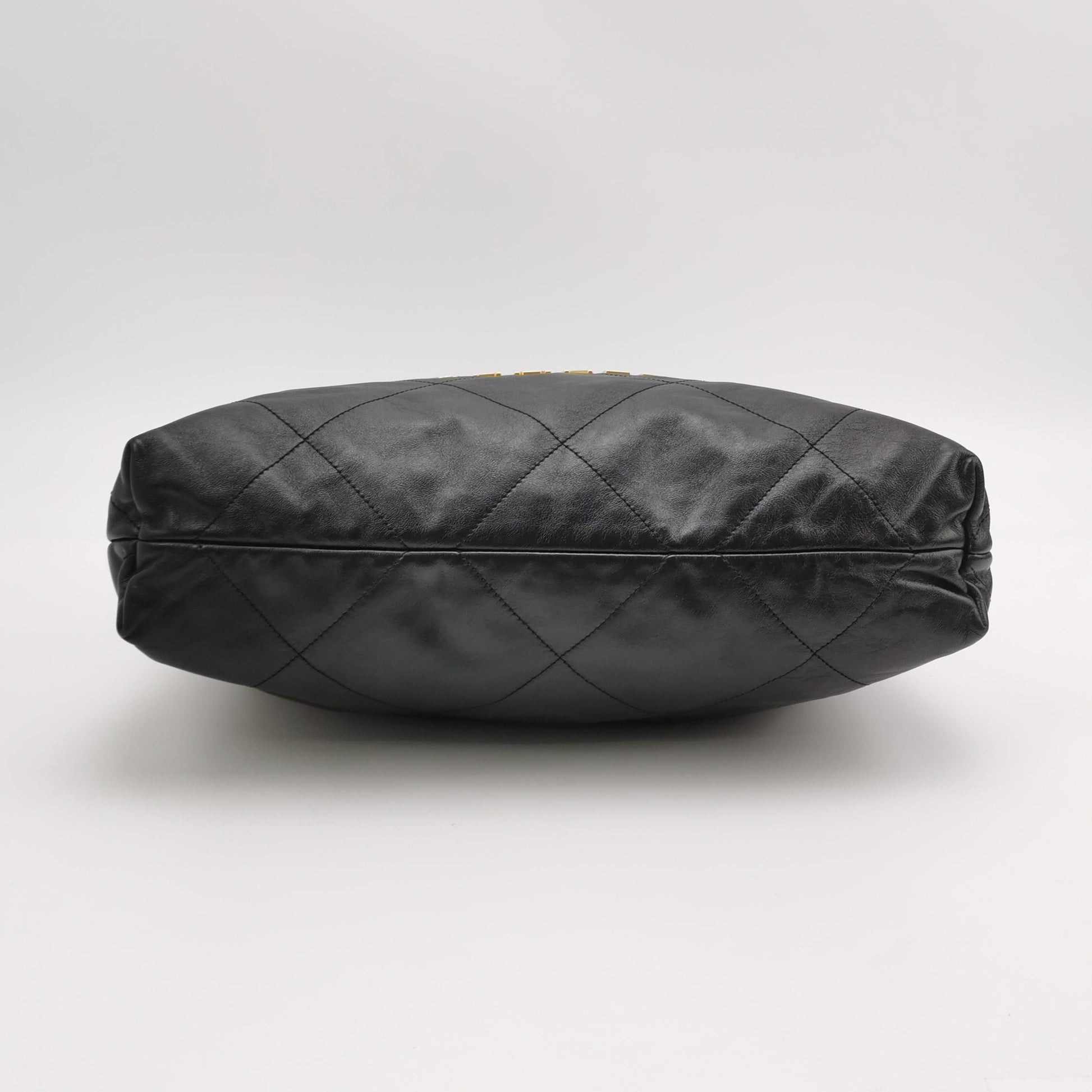 Chanel 22 Medium Calfskin