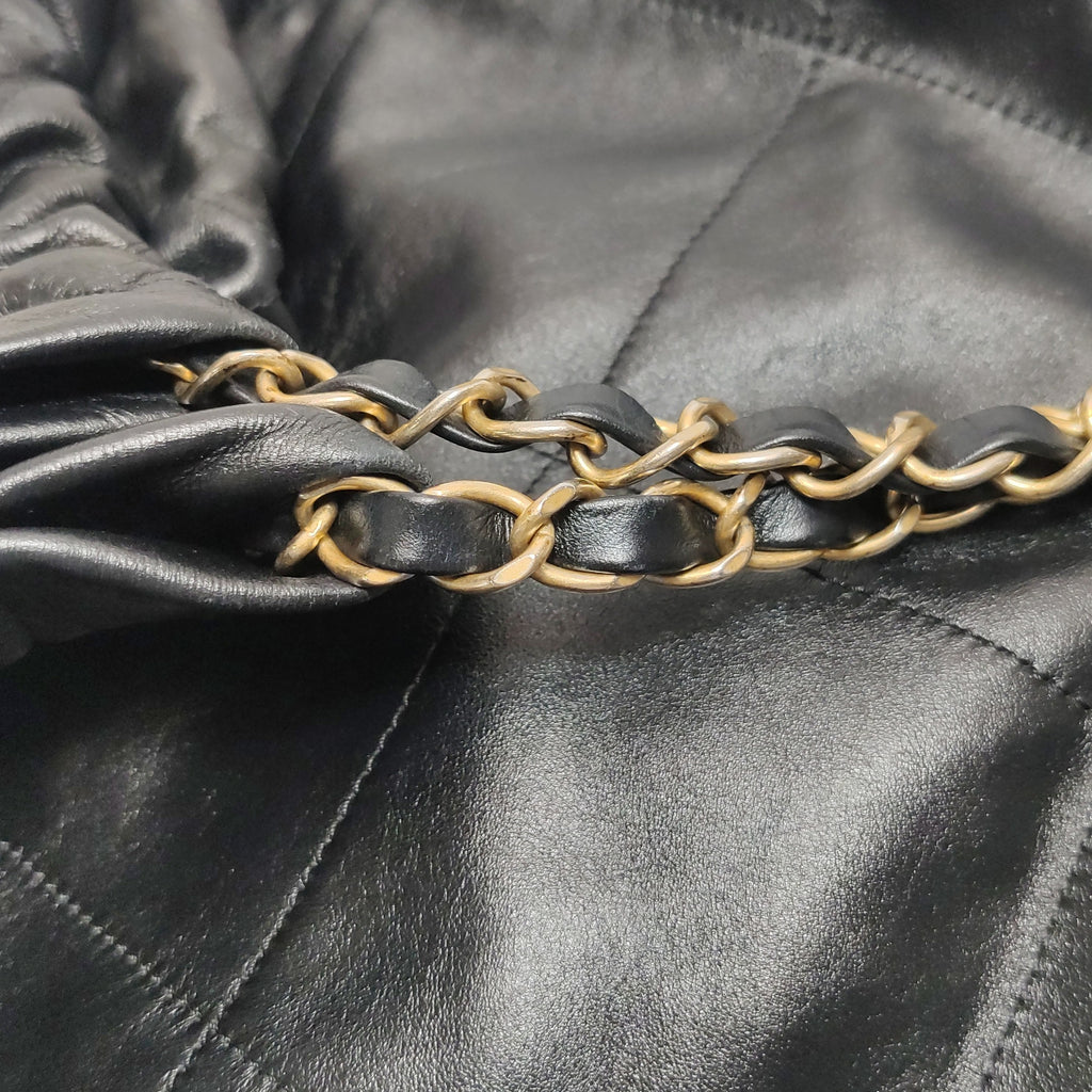 Chanel 22 Medium Calfskin