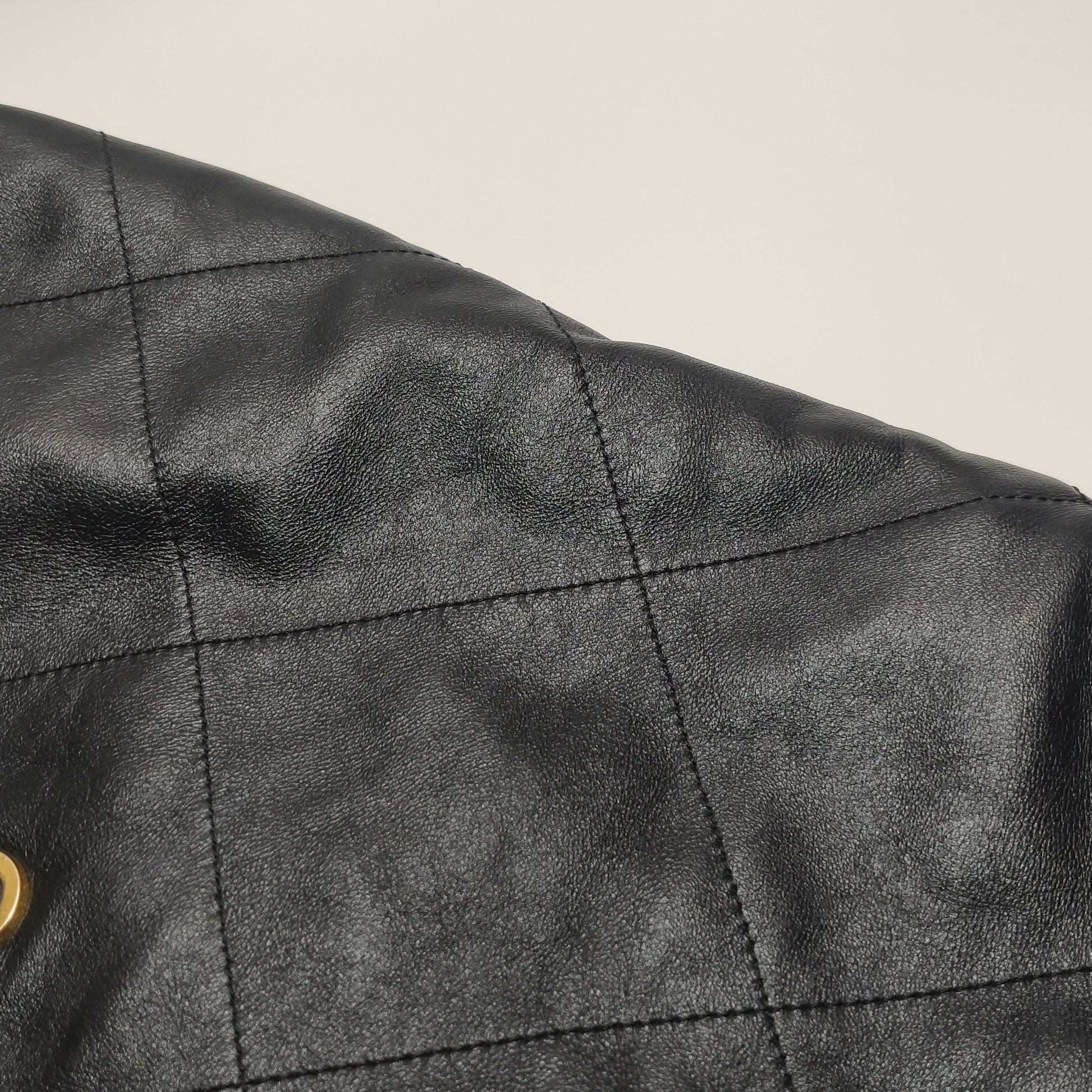 Chanel 22 Medium Calfskin
