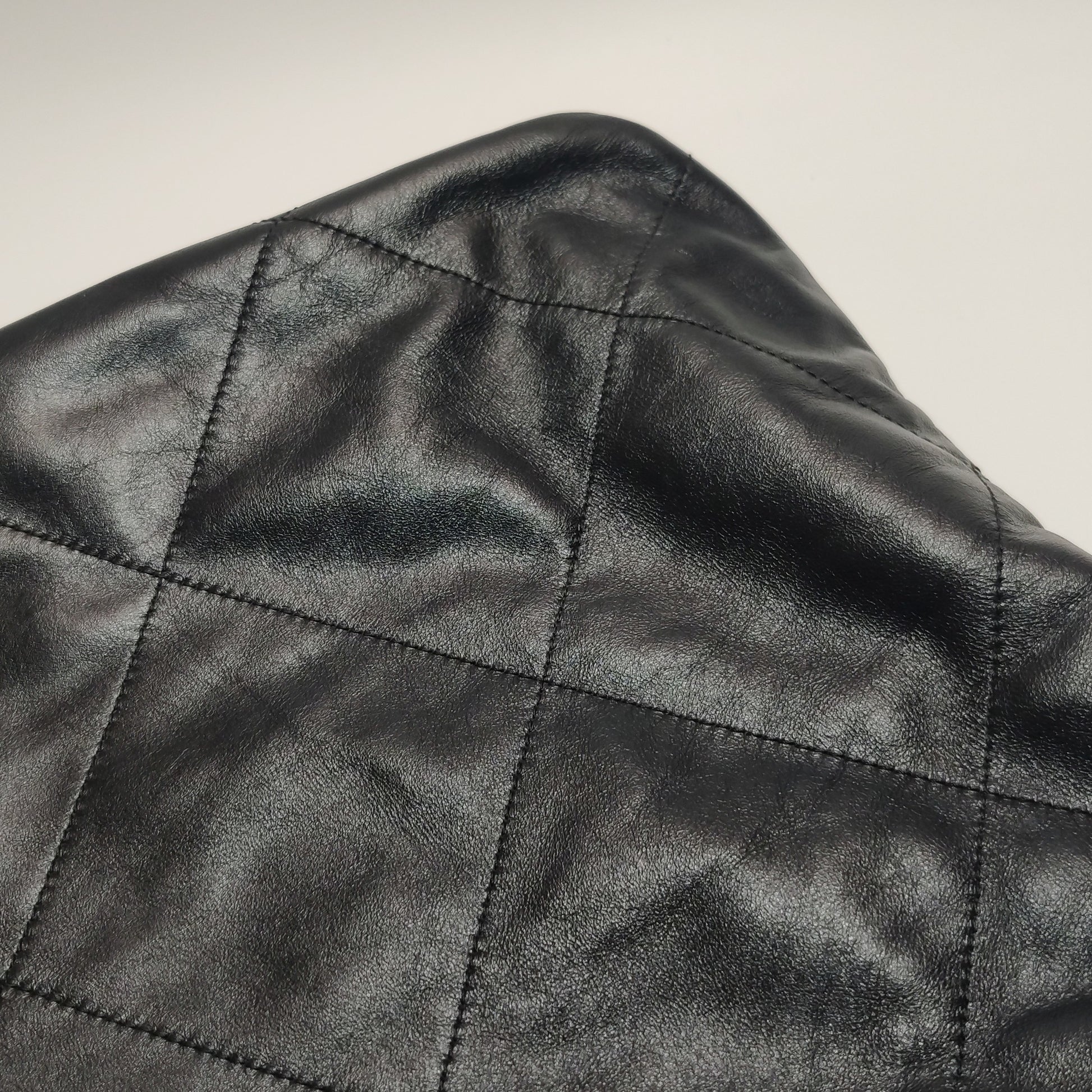 Chanel 22 Medium Calfskin