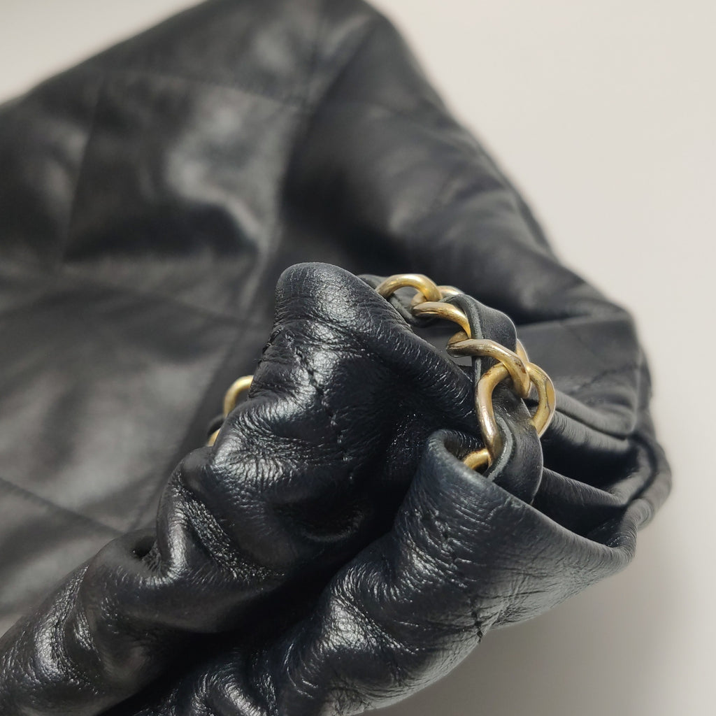 Chanel 22 Medium Calfskin