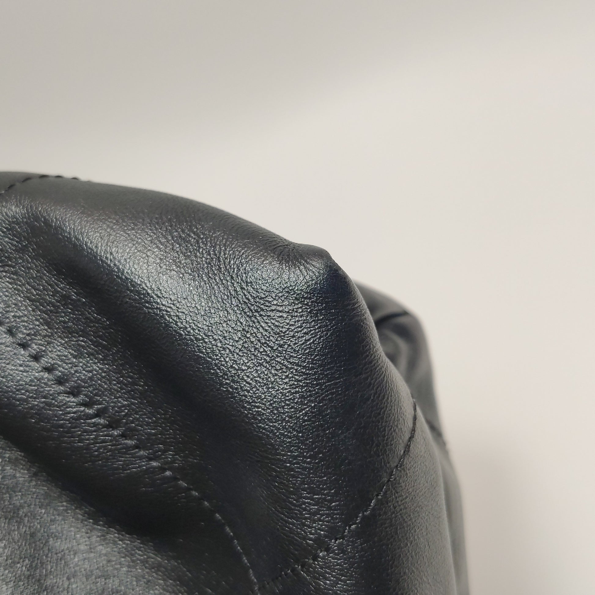 Chanel 22 Medium Calfskin
