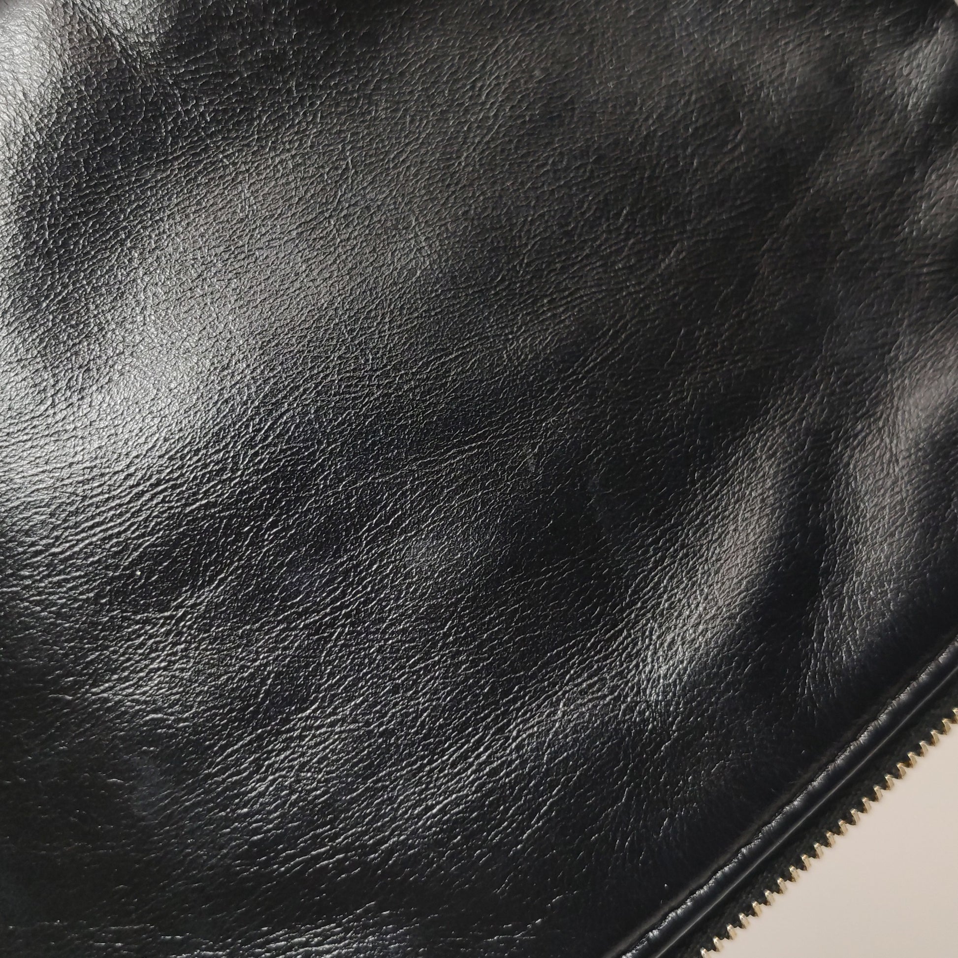 Chanel 22 Medium Calfskin