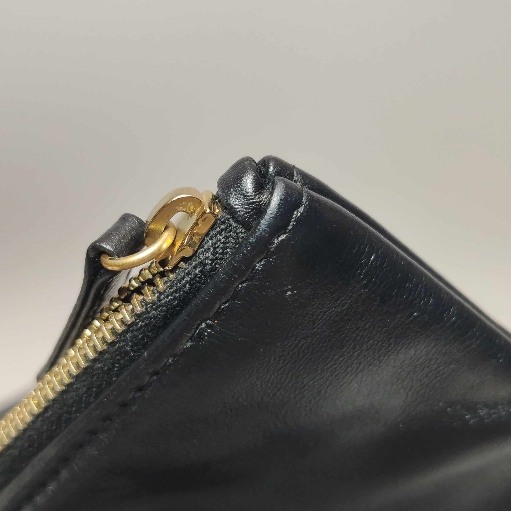 Chanel 22 Medium Calfskin
