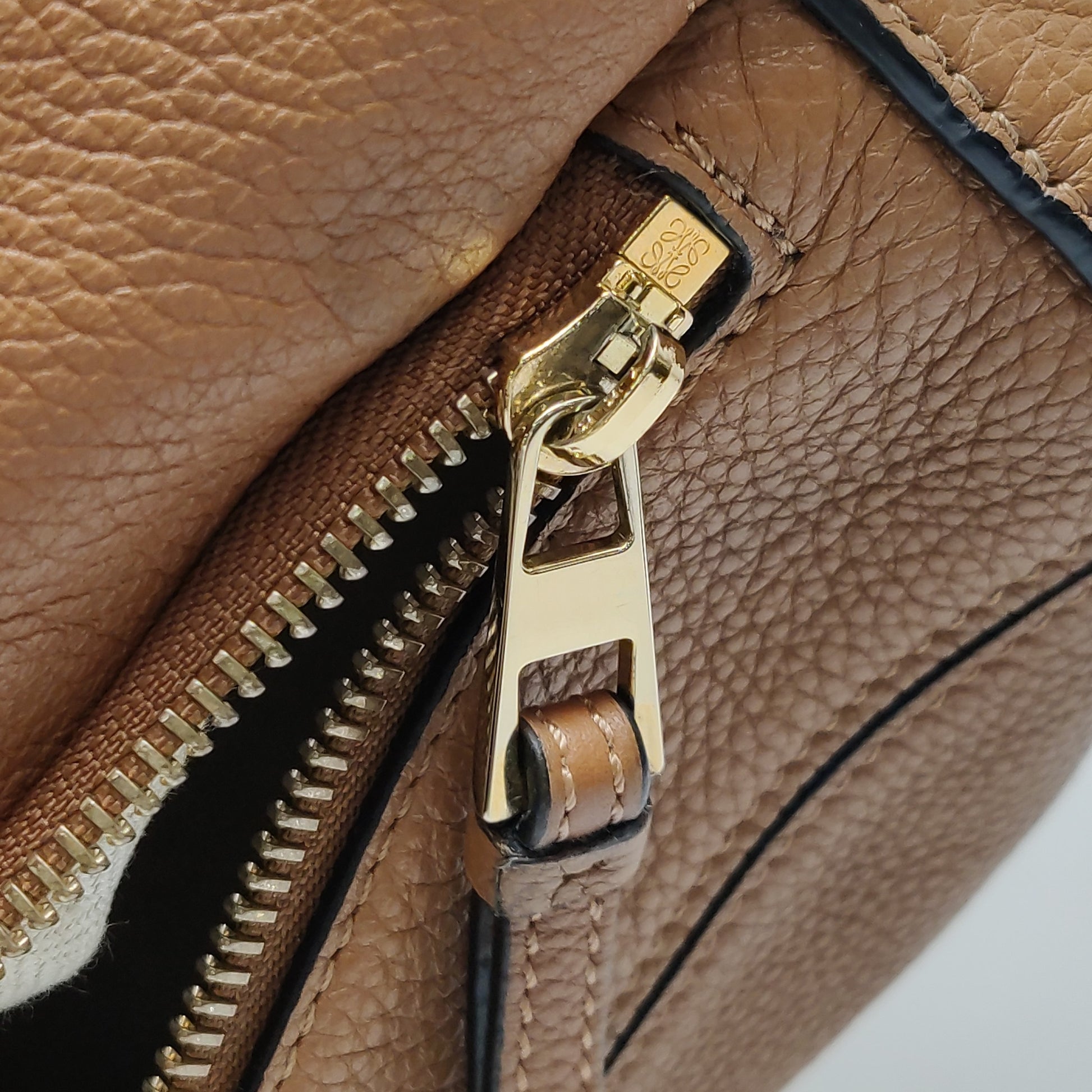 Loewe Puzzle Small Grained Caramel