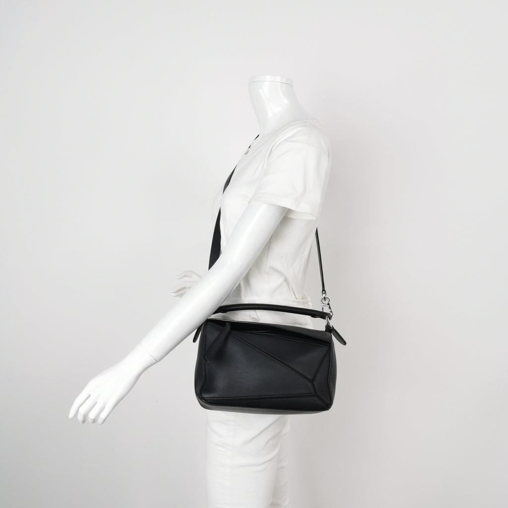 Loewe Puzzle Small Classic Calfskin Black SHW
