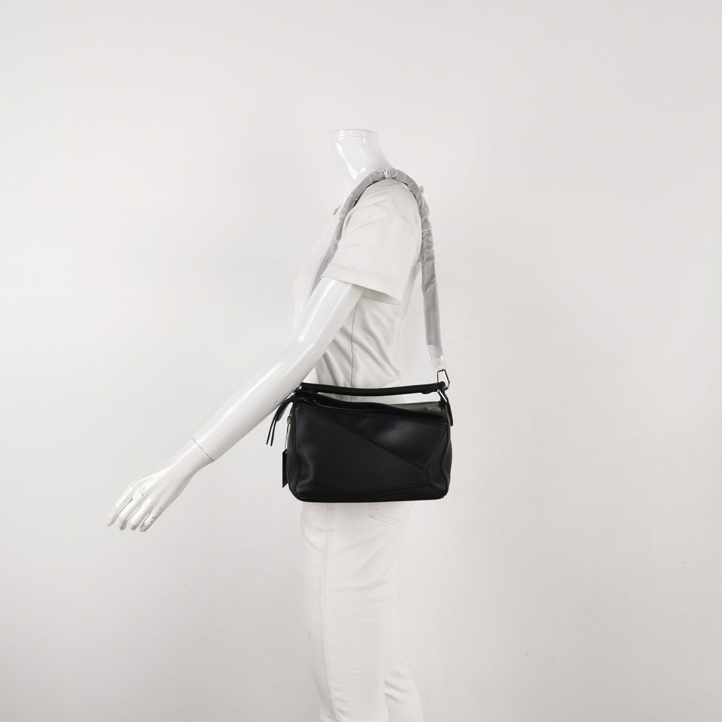 Loewe Puzzle Small Classic Calfskin Black SHW