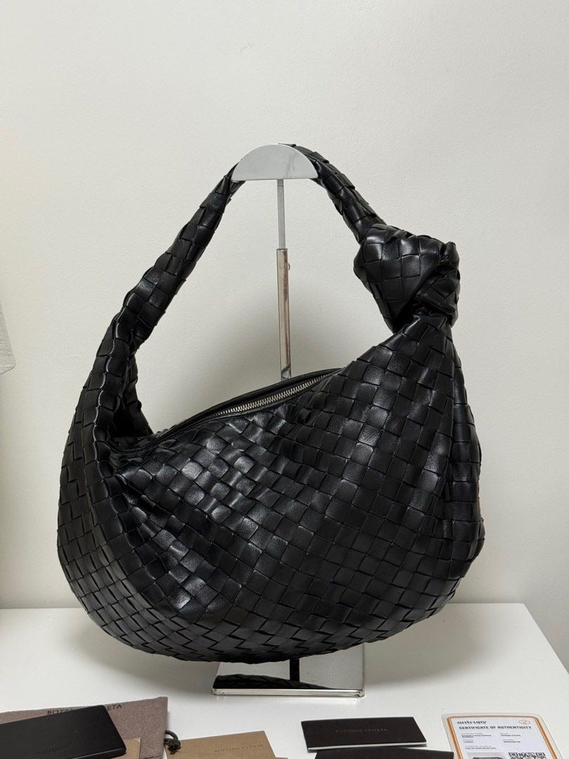 Bottega Veneta	Jodie Small