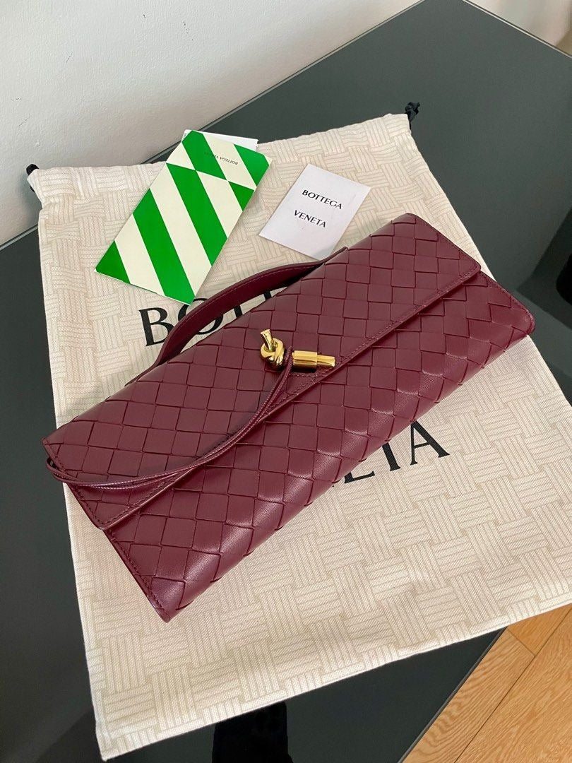Bottega Veneta Andiamo Clutch