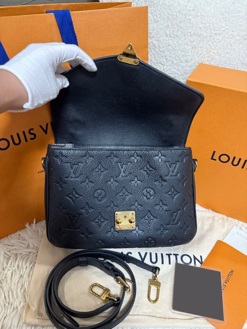 Louis Vuitton Pochette Metis Empreinte
