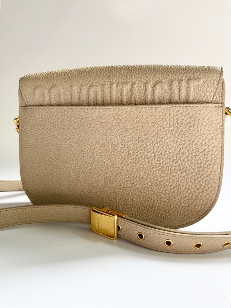Dior	Bobby Medium Grained