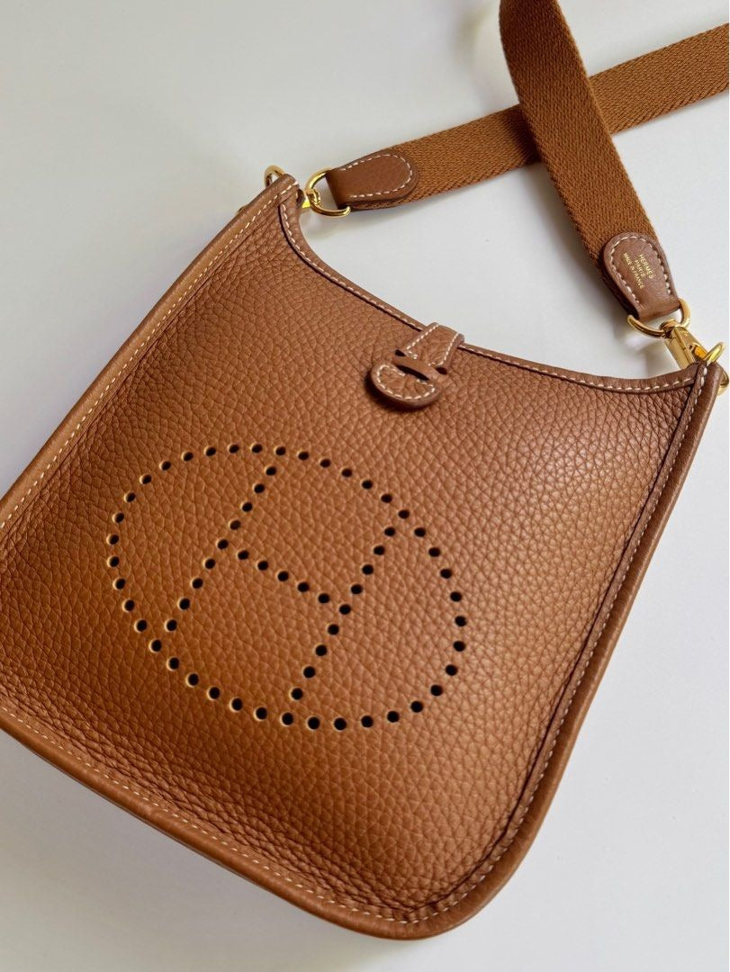 Hermès	Evelyne TPM