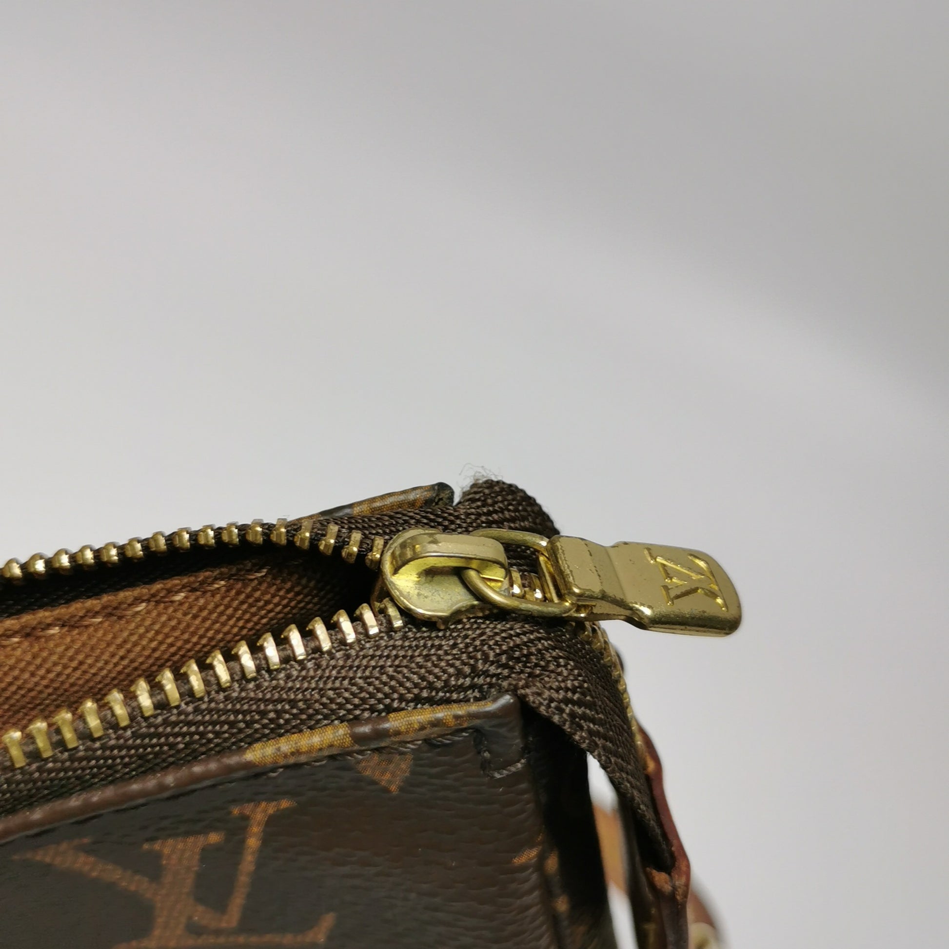 Louis Vuitton Pochette NM Monogram