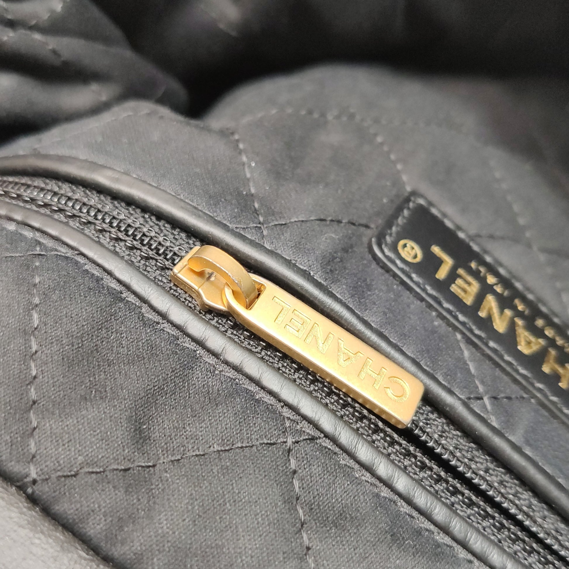 Chanel 22 Small