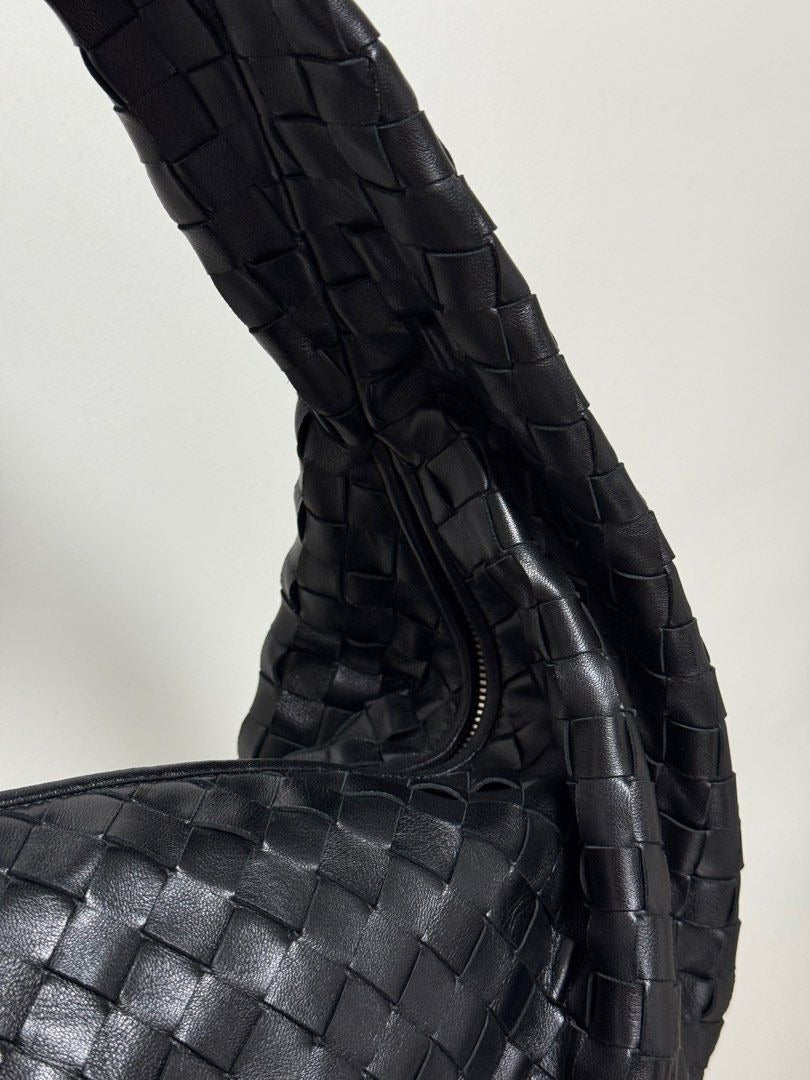 Bottega Veneta	Jodie Small