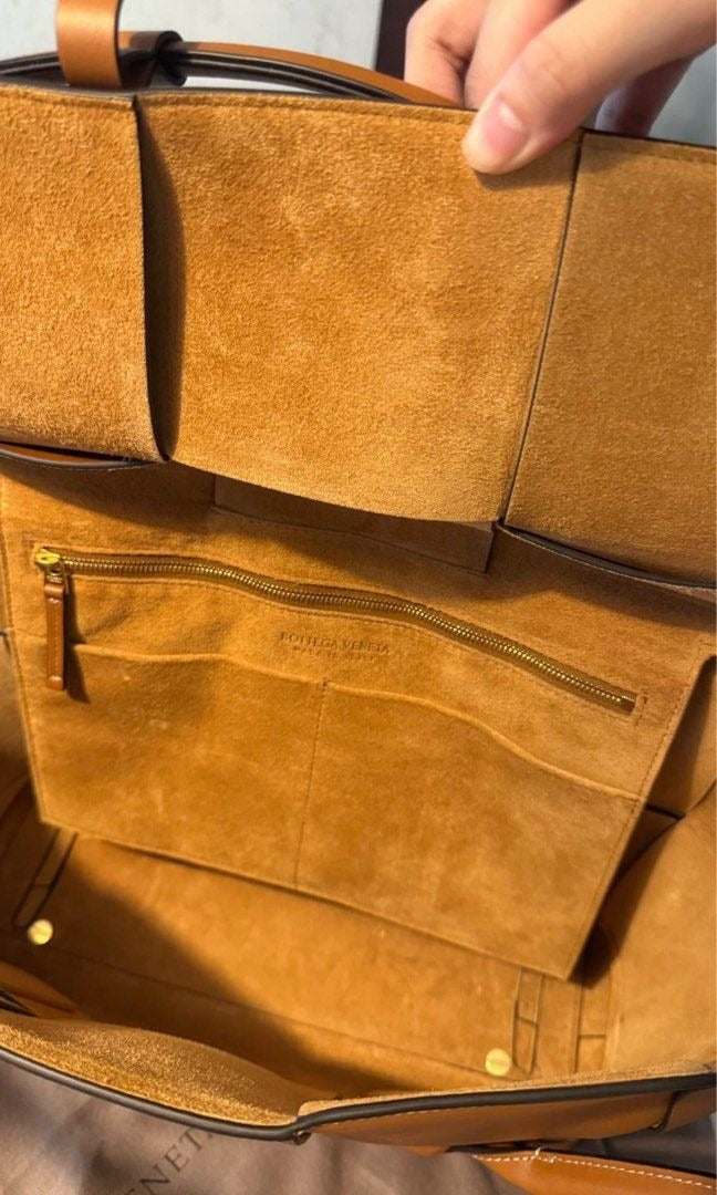 Bottega Veneta Arco Tote Medium