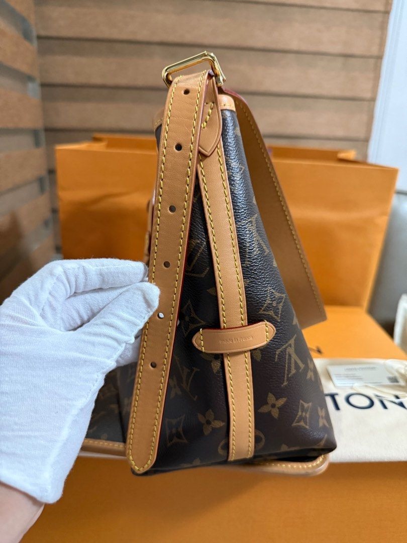 Louis Vuitton CarryAll PM Monogram