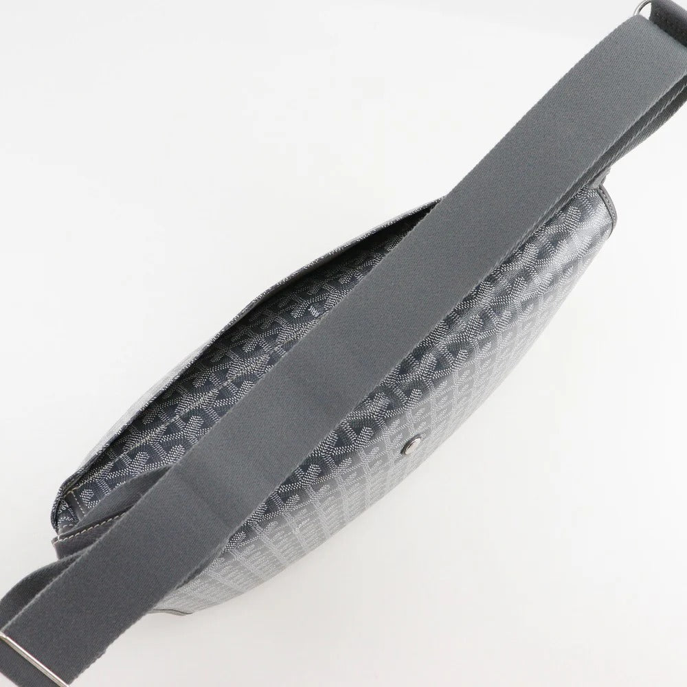 Goyard Capetien Messenger