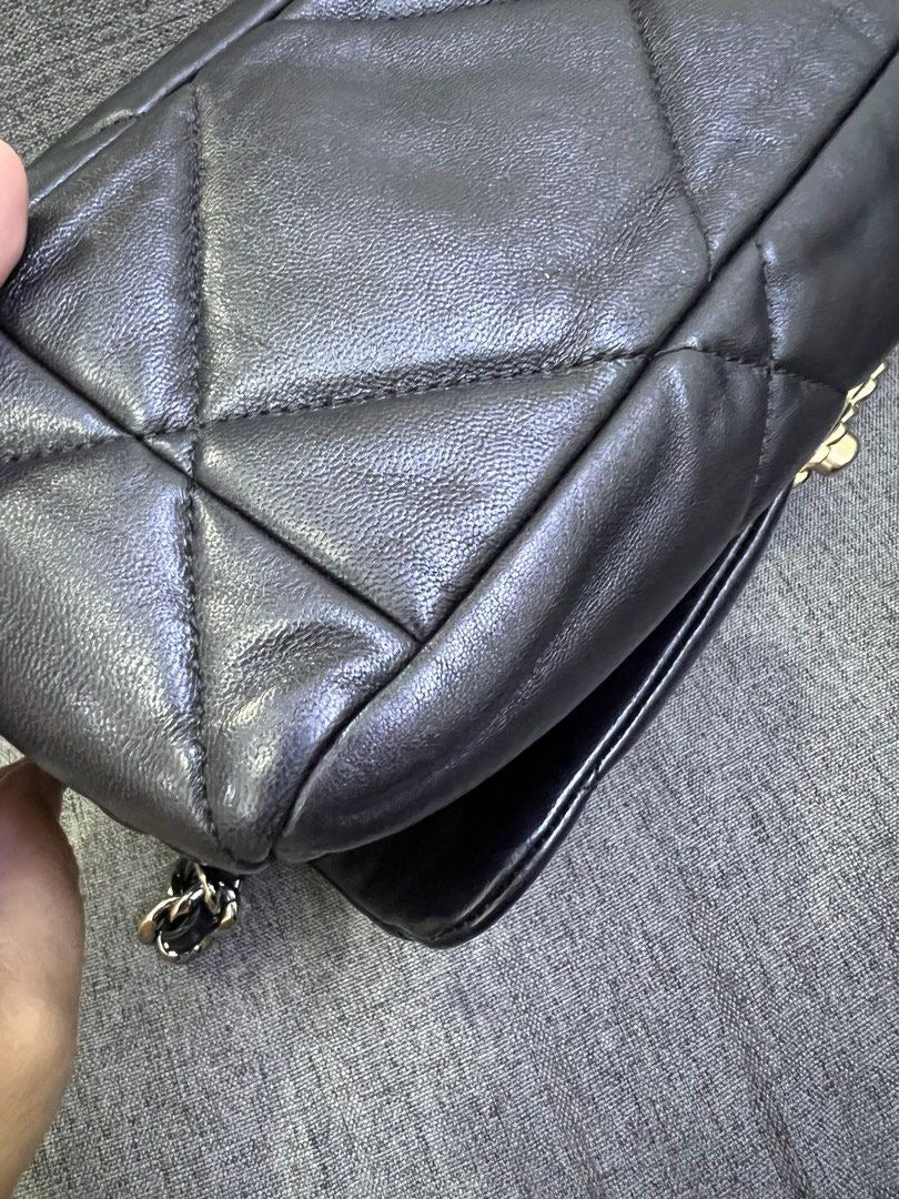 Chanel 19 Flap Medium